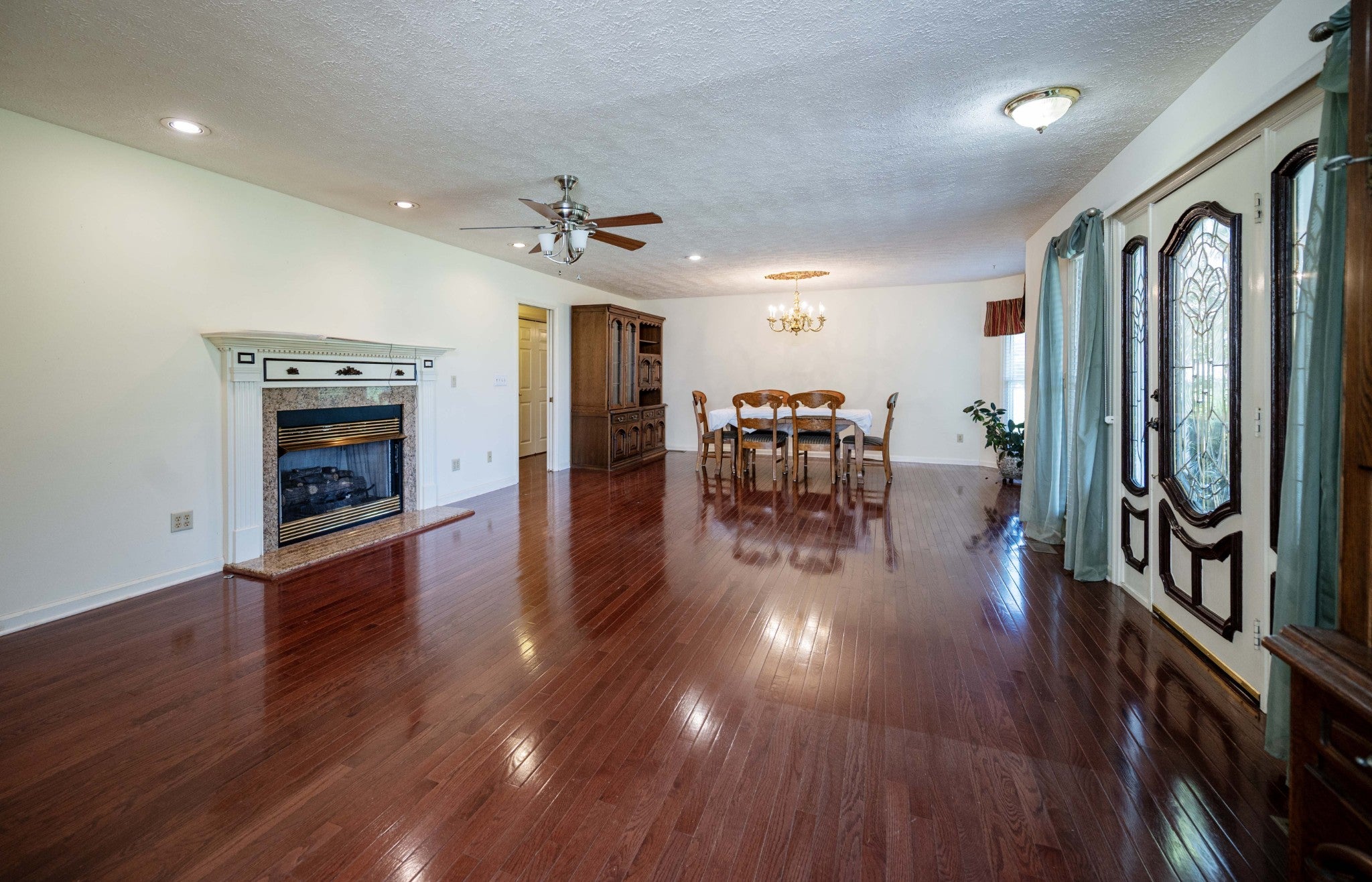 205 Meadowlark Ct