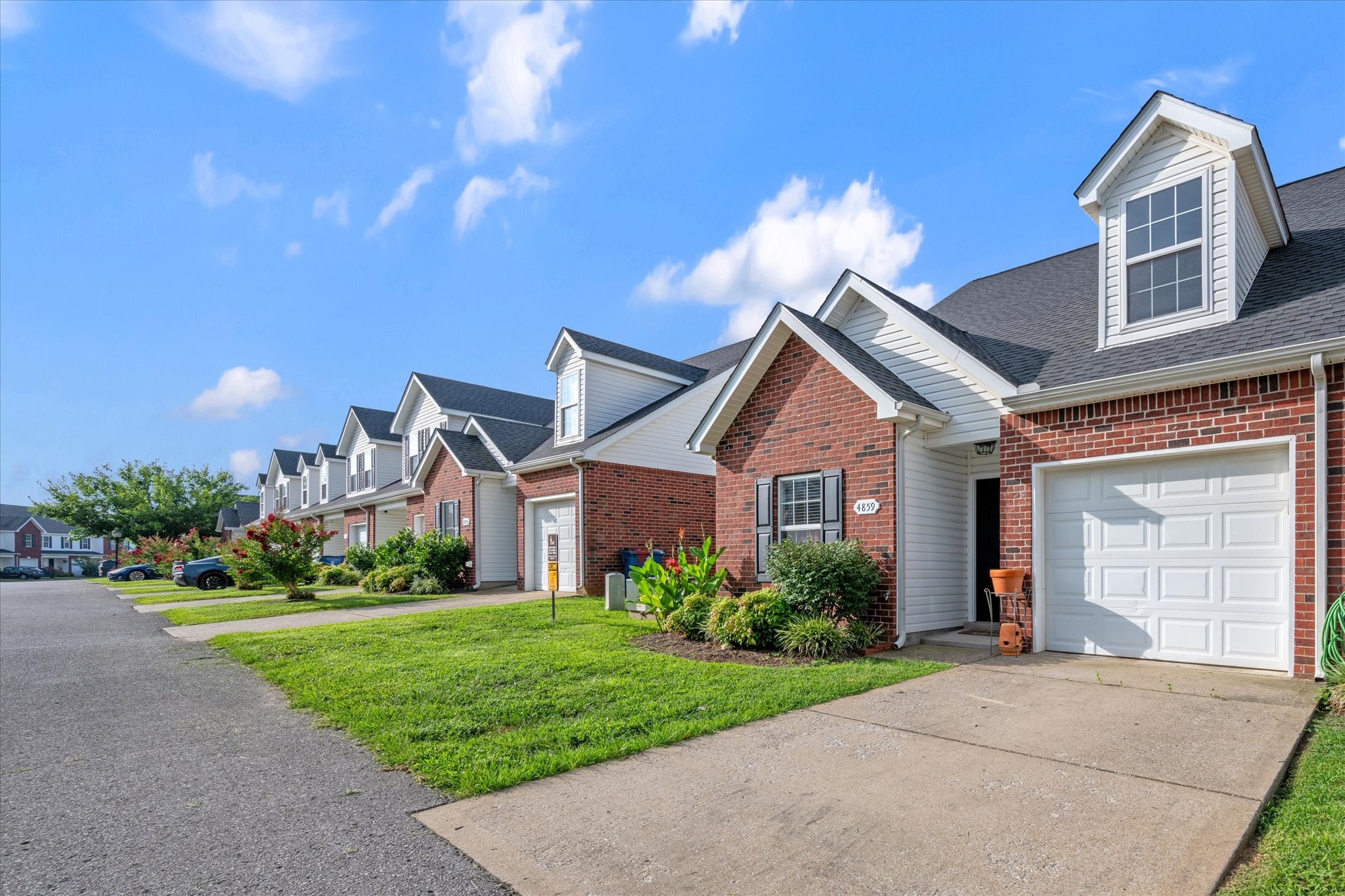 4859 Chelanie Cir