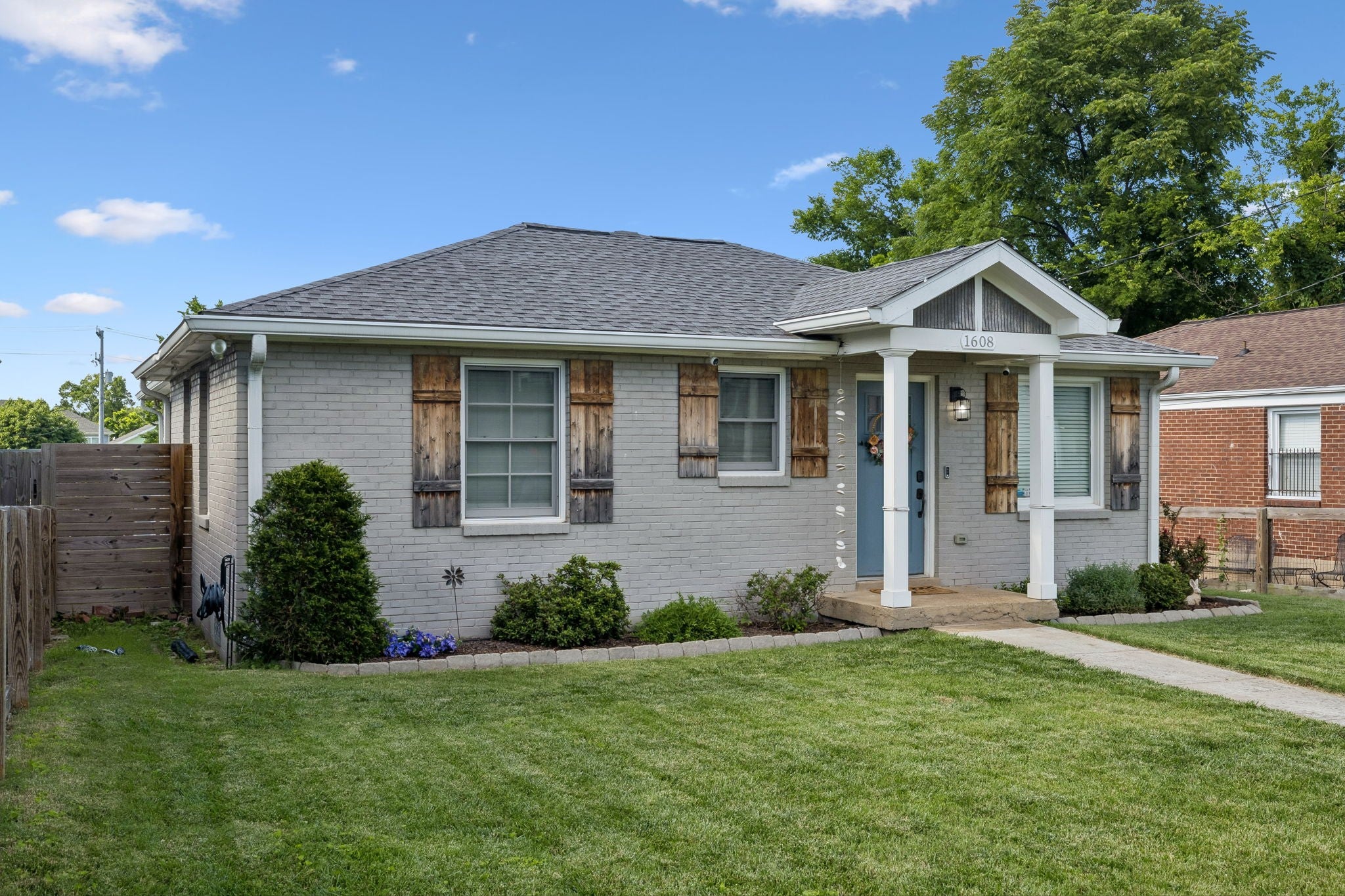 3-bed home sold in Nashville, TN 37208, 1608 Knowles St 1608 Knowles St, Nashville TN 37208 3-bed home, photo 2 of 30