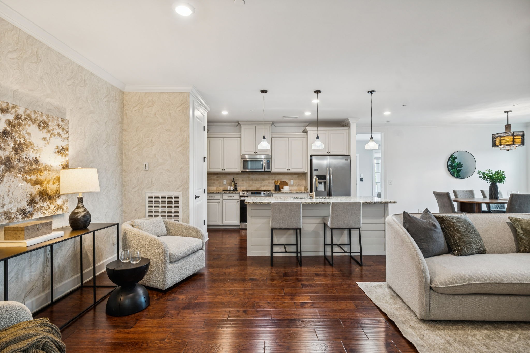 6000 Keats St 202