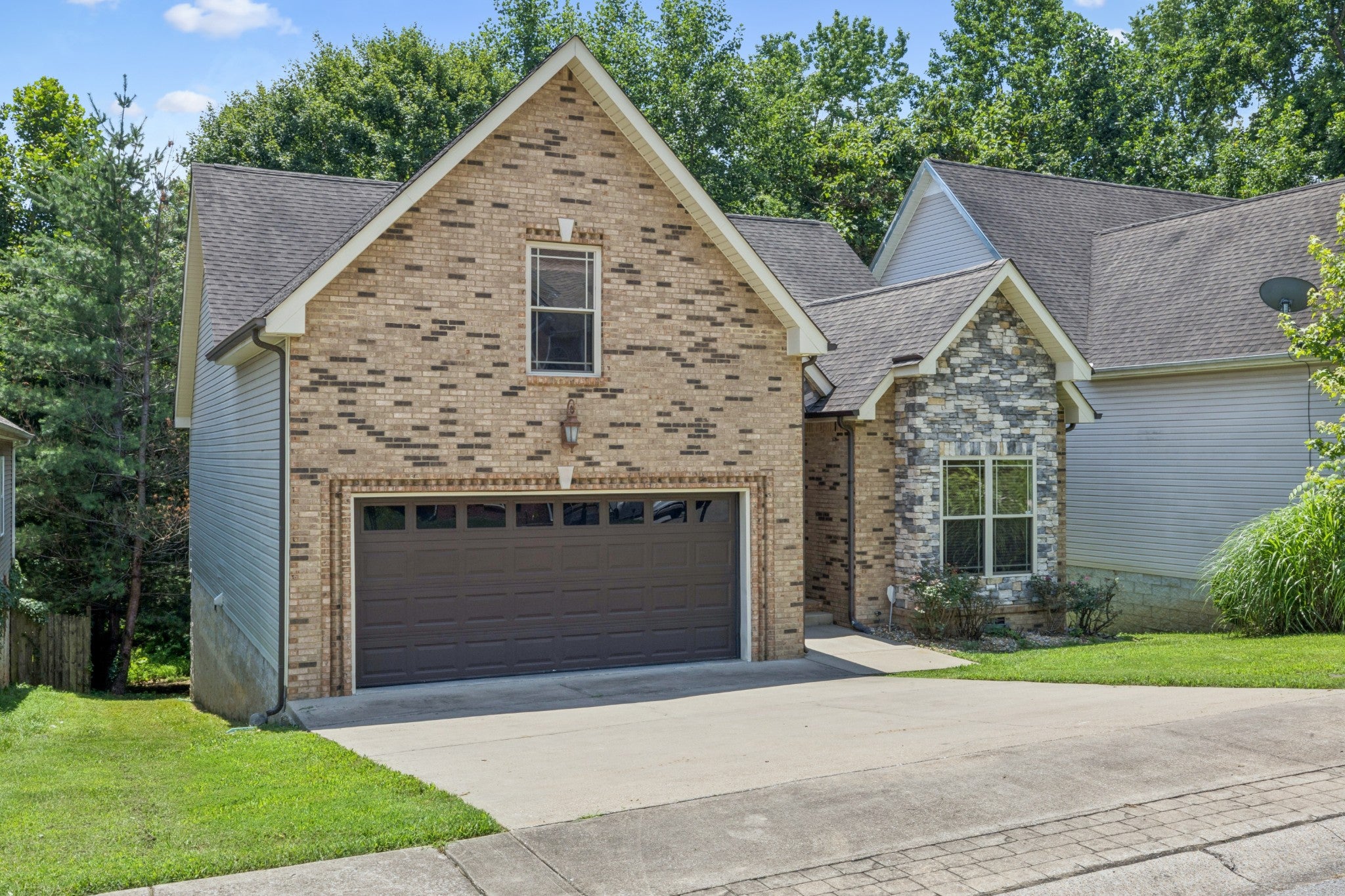 634 Hidden Valley Dr