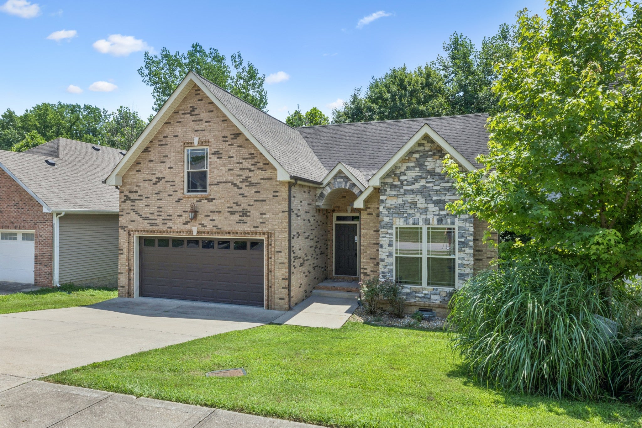 634 Hidden Valley Dr