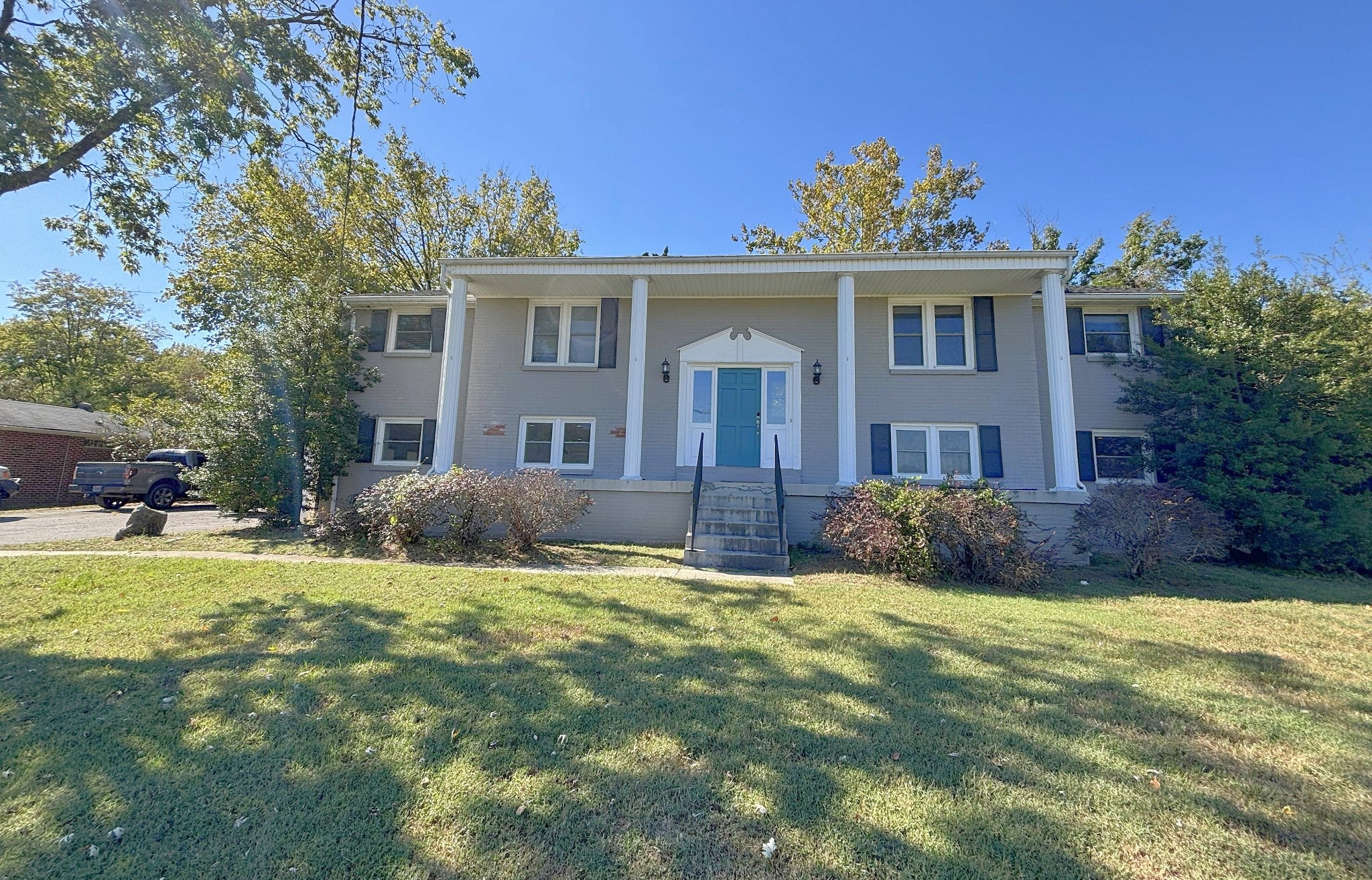 867 Rodney Dr
