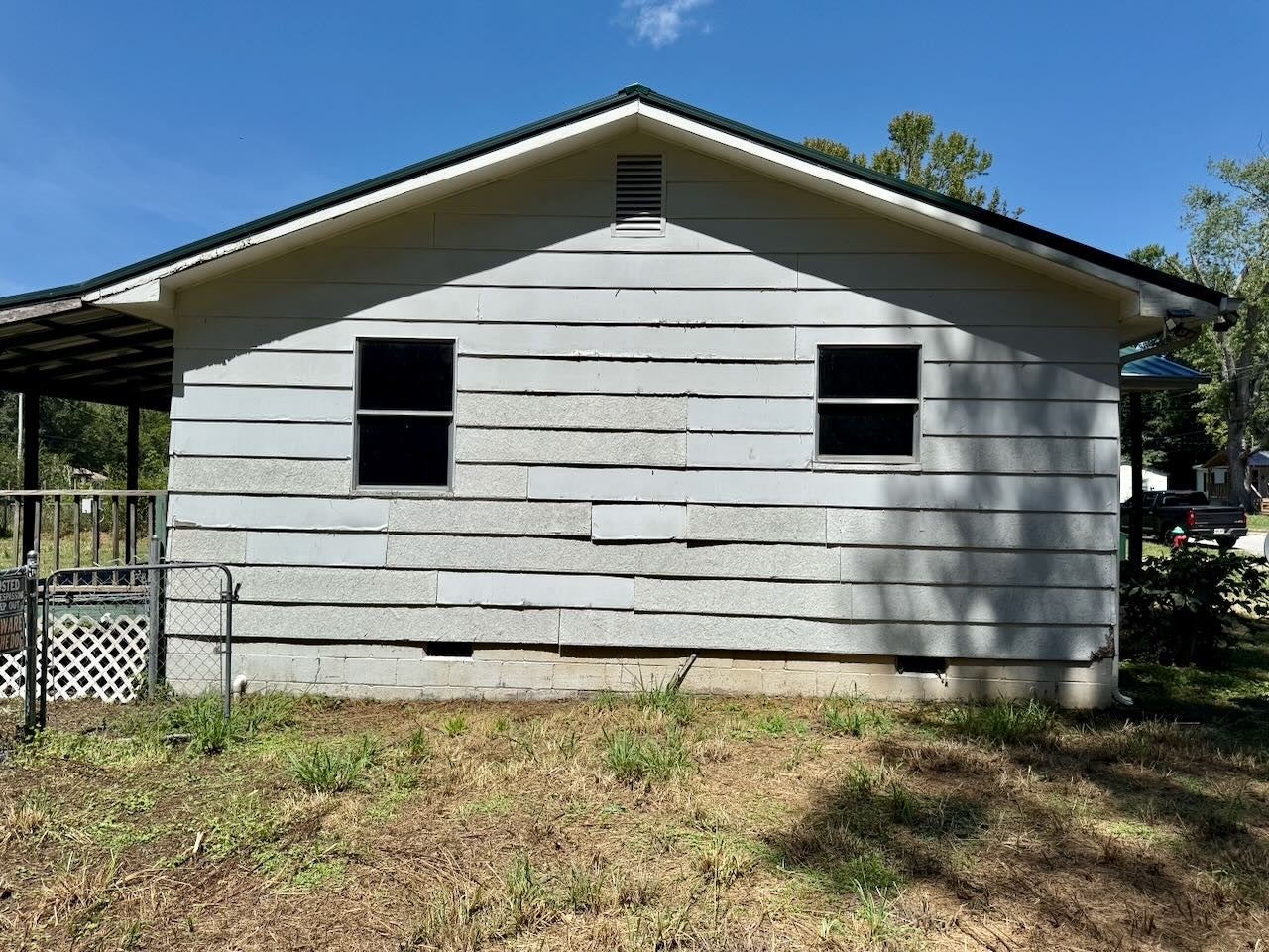 108 Oakwood Dr