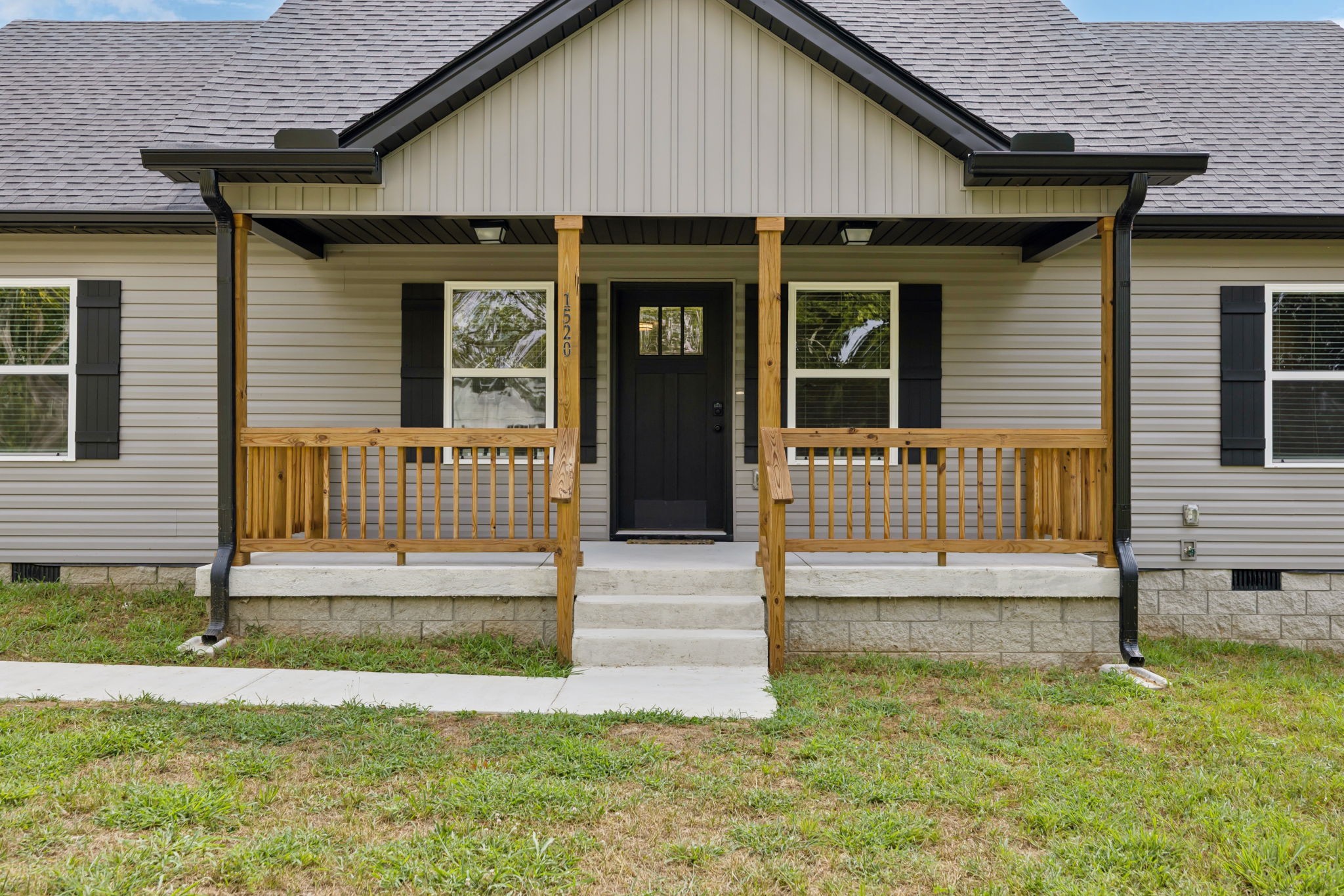 1520 Simmons Ridge Rd