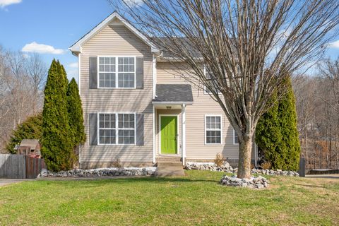 2817 Sharpie Dr Clarksville TN 37040