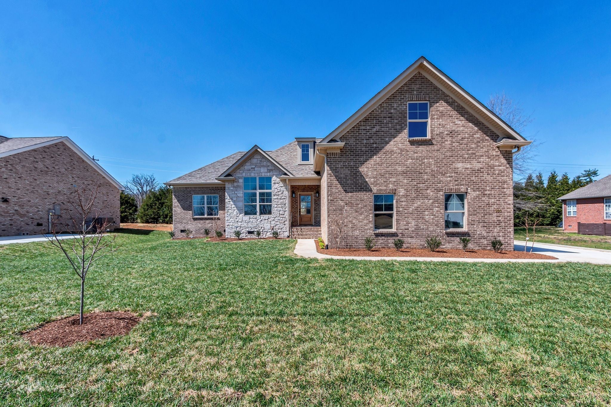 200 Creekside Dr