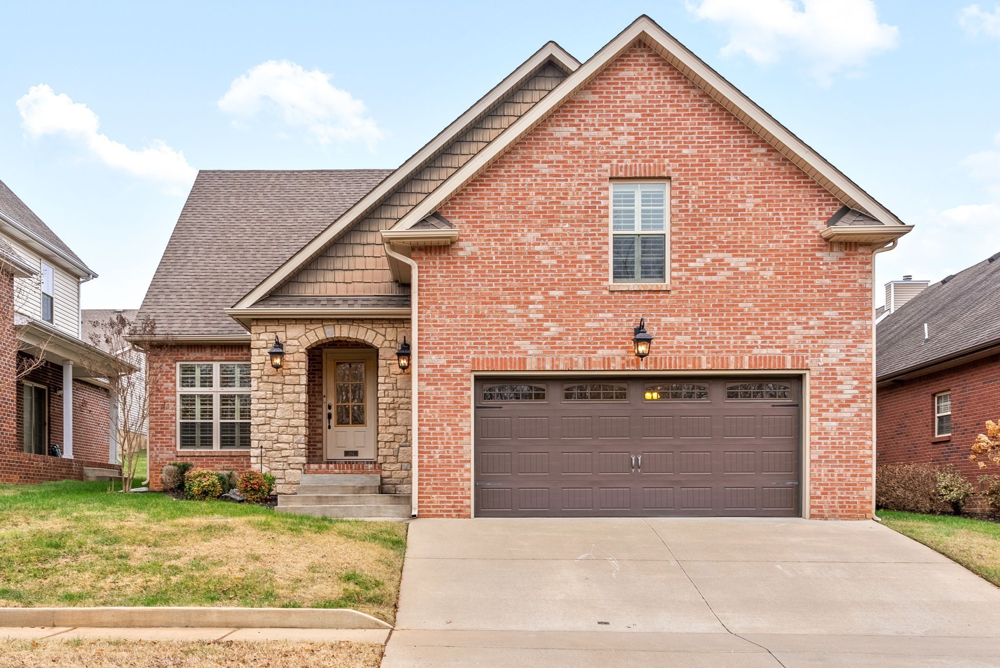 264 Turnberry Cir