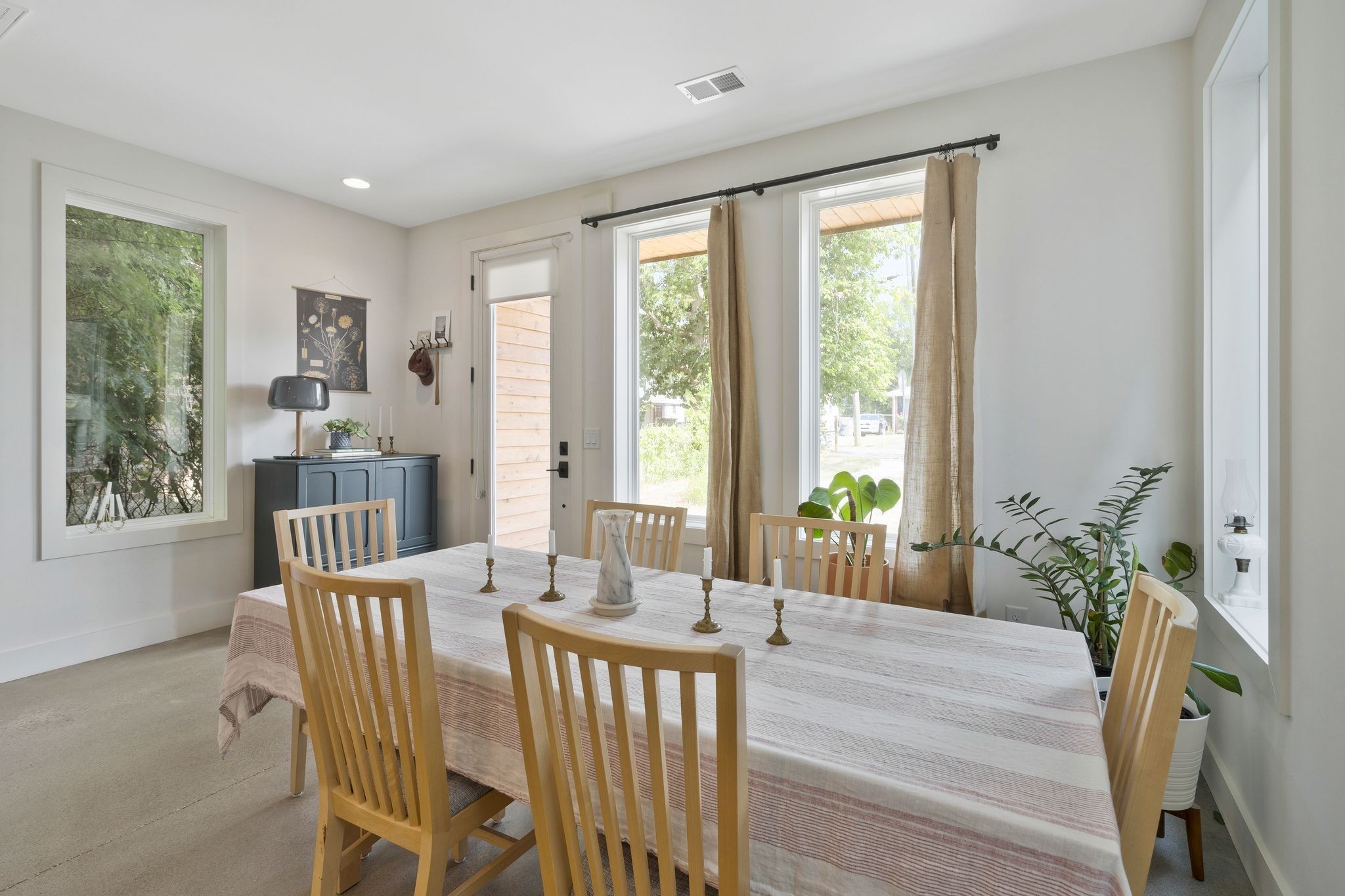 1538A Straightway Ave