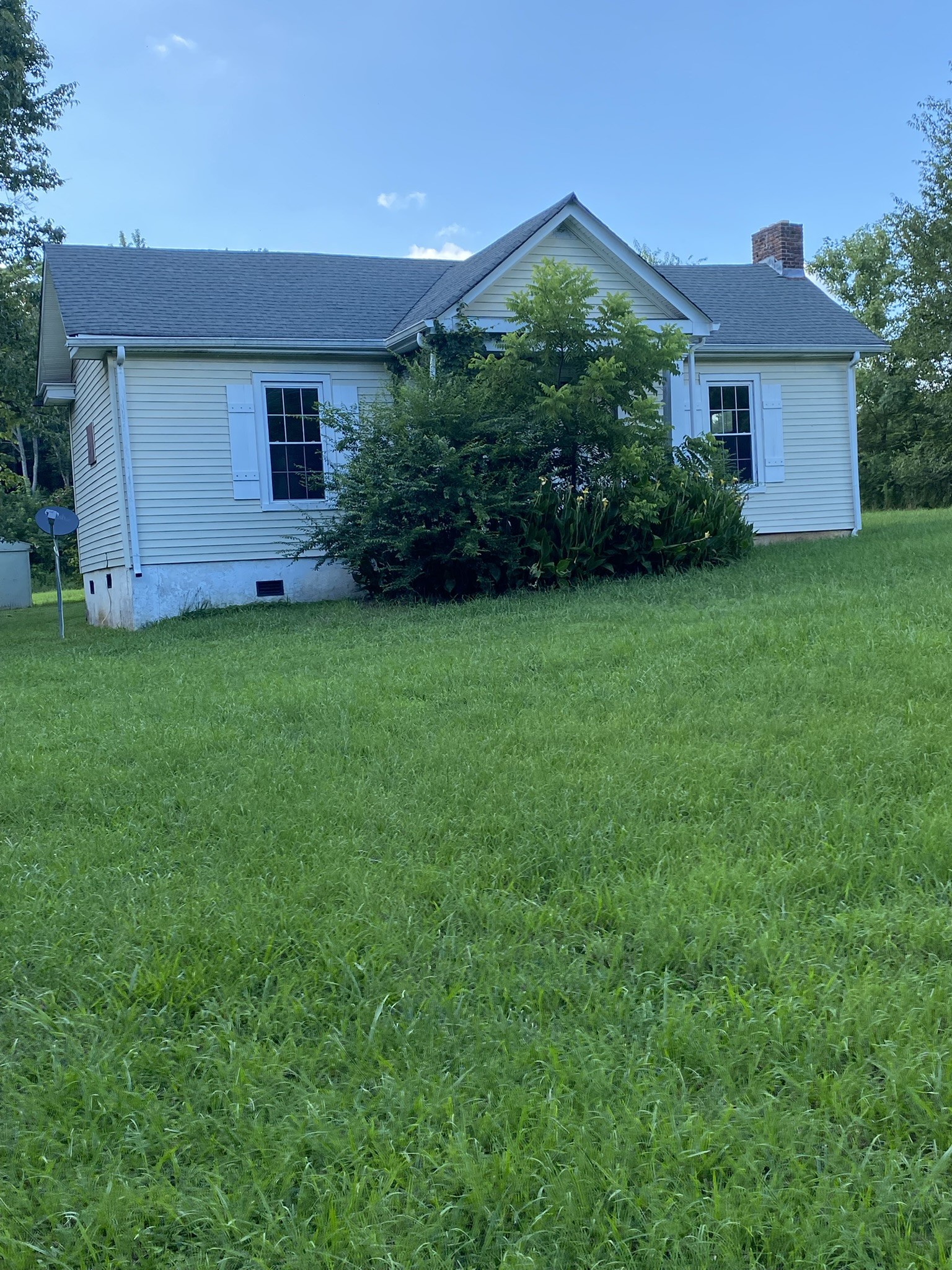 972 Fall River Rd