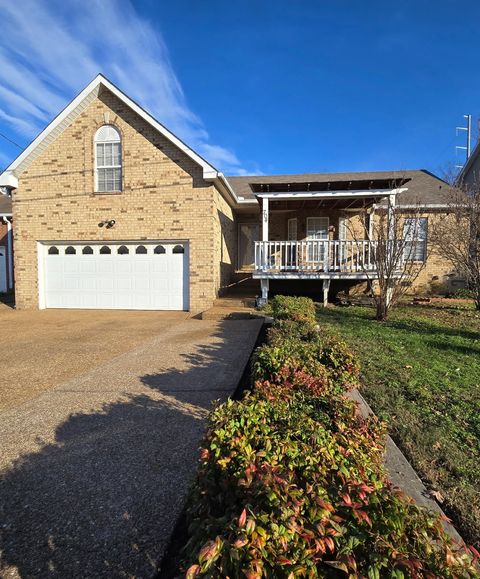 704 Shandale Dr Madison TN 37115