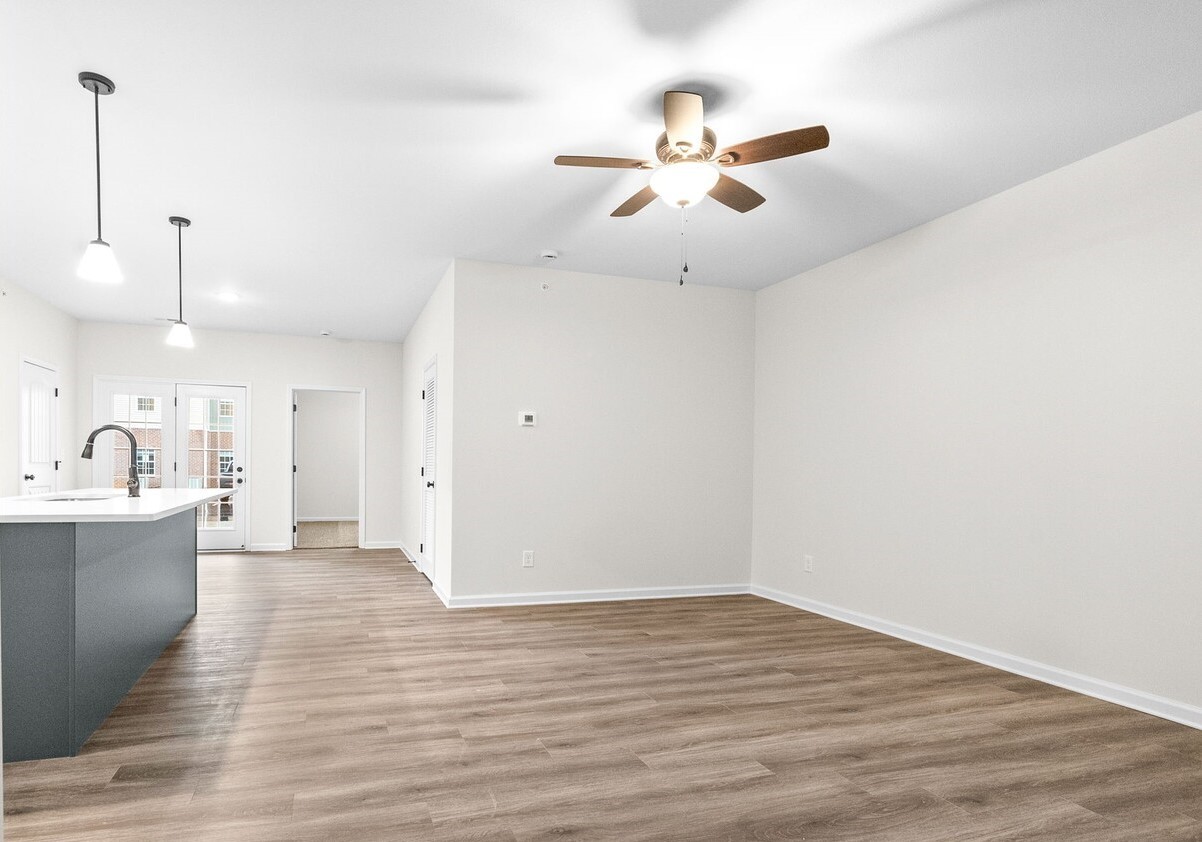 850 Professional Park Dr A109