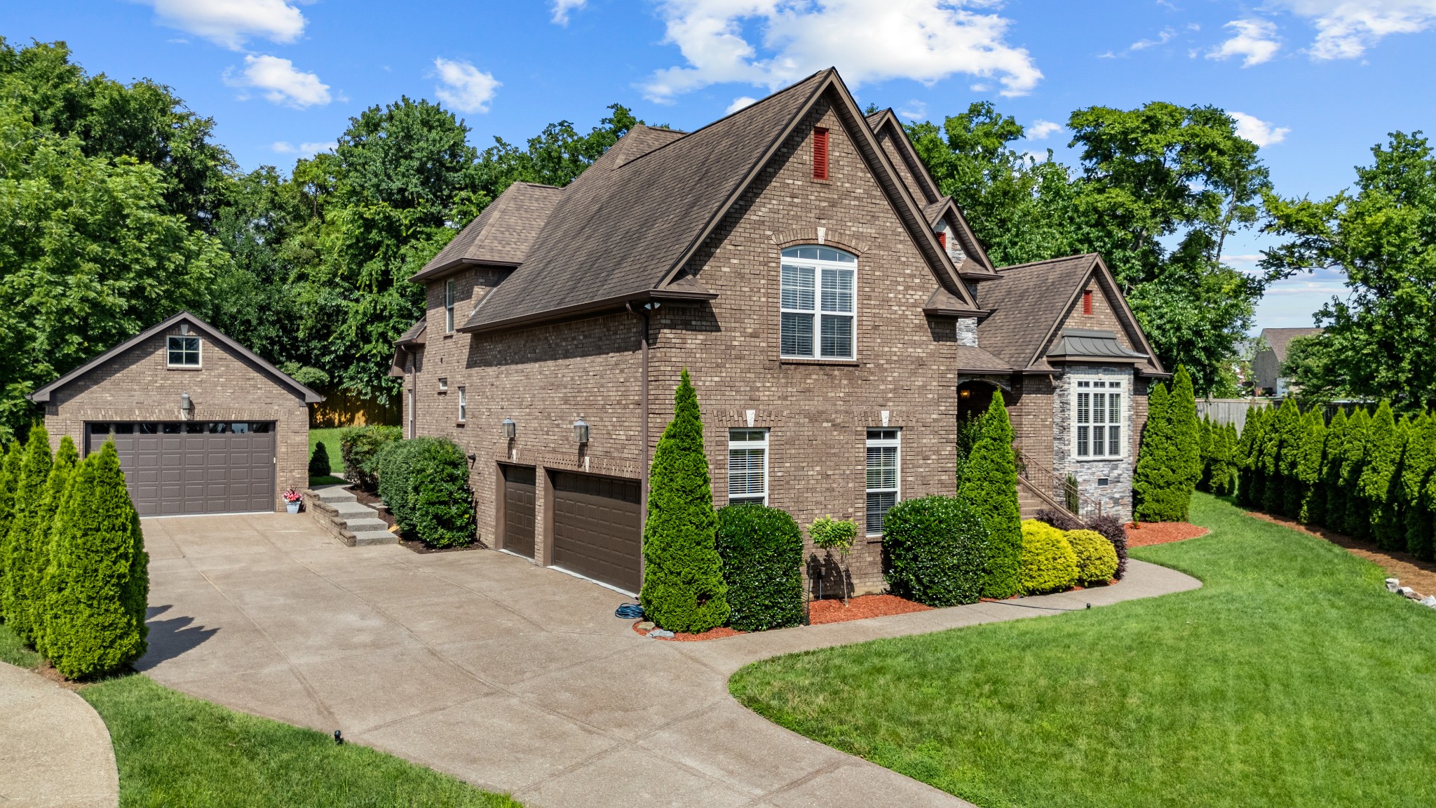 429 Acacia Grove Ln