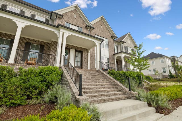 2079 Hollydale Alley, Franklin - listing photo 4