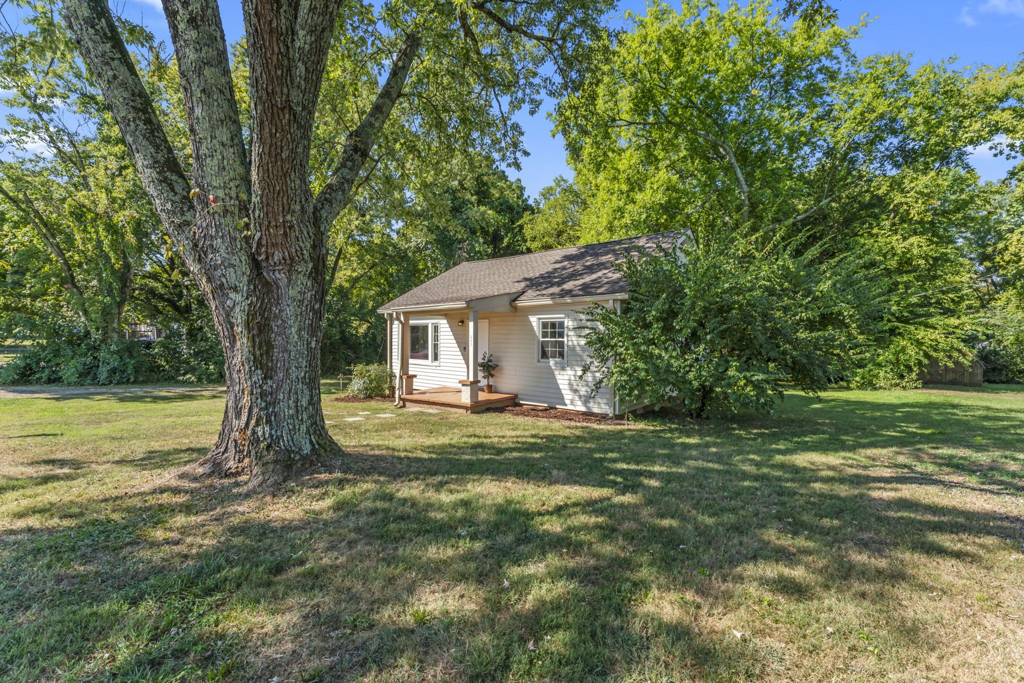 542 Spencer Ave