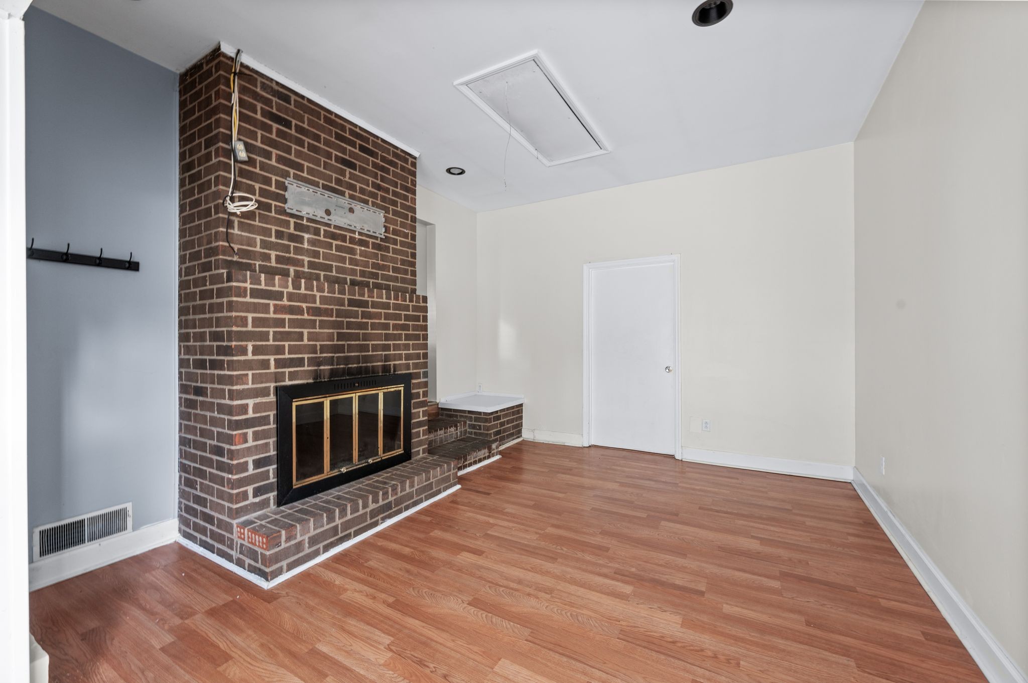 Nashville, Tennessee 37211, United States, 3 Bedrooms Bedrooms, ,2 BathroomsBathrooms,Residential,Active,190446