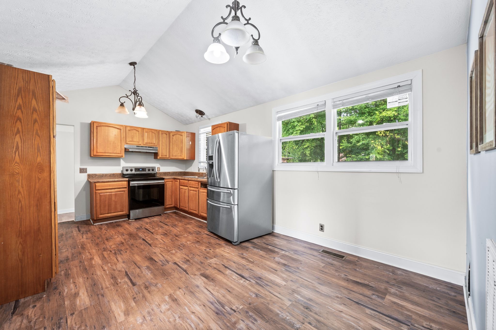 Nashville, Tennessee 37211, United States, 3 Bedrooms Bedrooms, ,2 BathroomsBathrooms,Residential,Active,190446