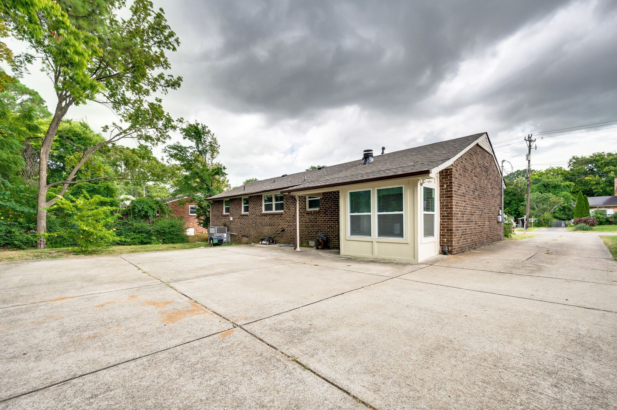 Nashville, Tennessee 37211, United States, 3 Bedrooms Bedrooms, ,2 BathroomsBathrooms,Residential,Active,190446