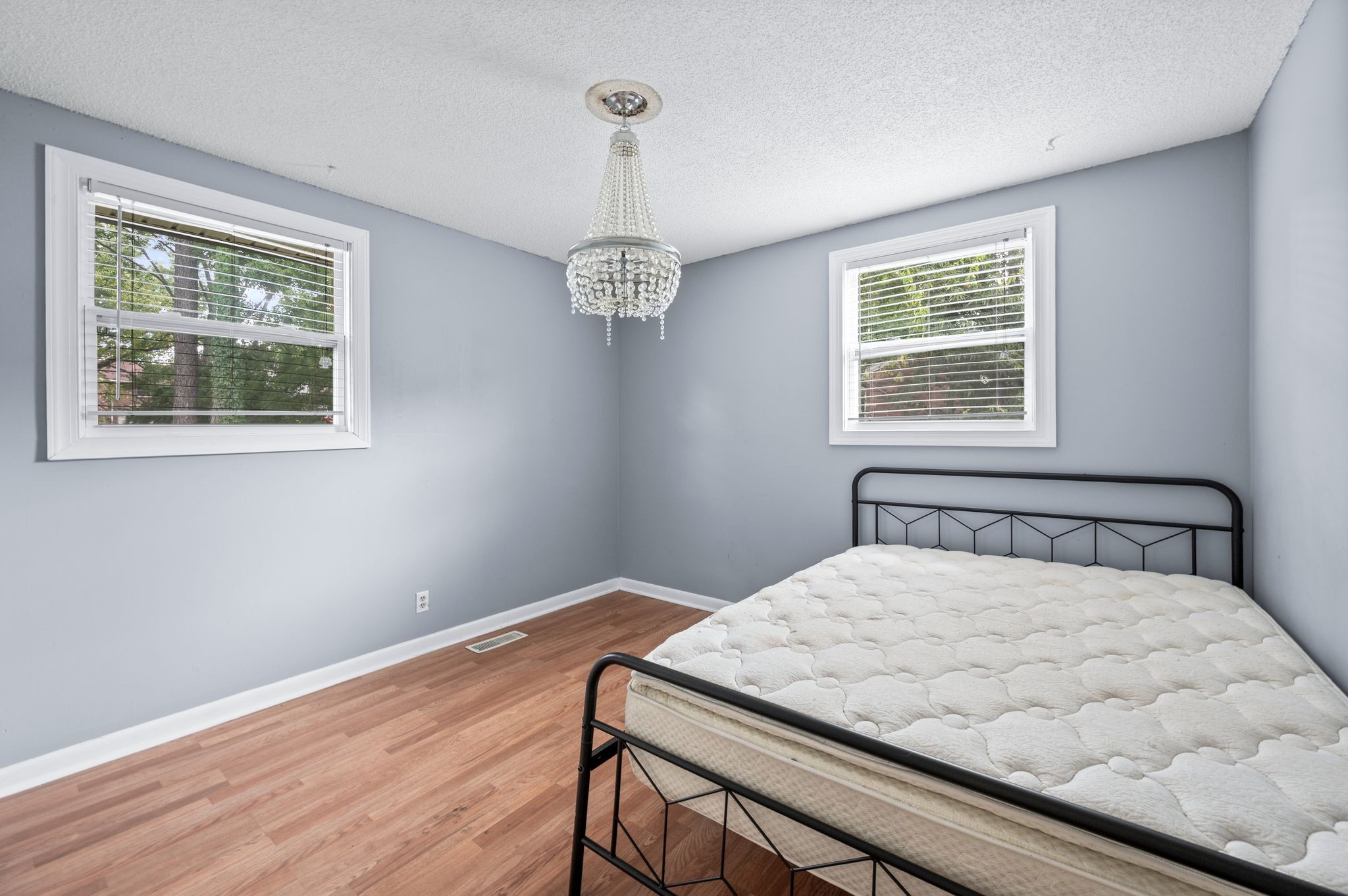 Nashville, Tennessee 37211, United States, 3 Bedrooms Bedrooms, ,2 BathroomsBathrooms,Residential,Active,190446