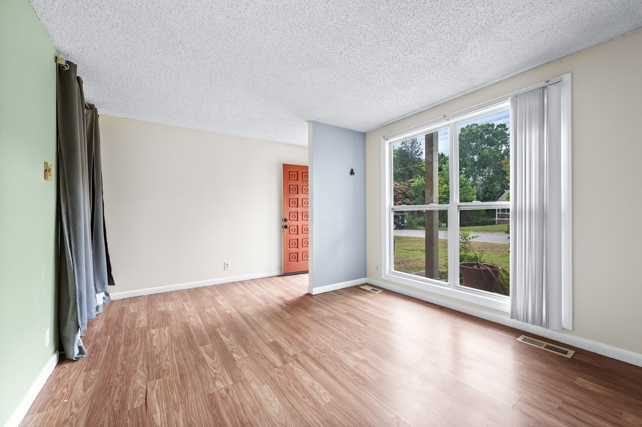 Nashville, Tennessee 37211, United States, 3 Bedrooms Bedrooms, ,2 BathroomsBathrooms,Residential,Active,190446