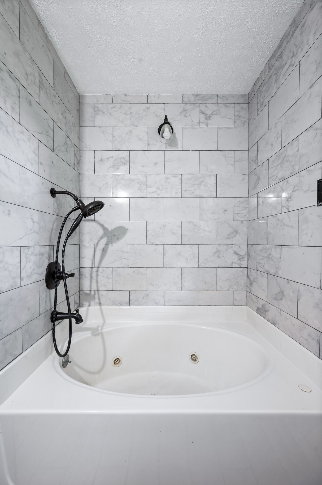 Nashville, Tennessee 37211, United States, 3 Bedrooms Bedrooms, ,2 BathroomsBathrooms,Residential,Active,190446