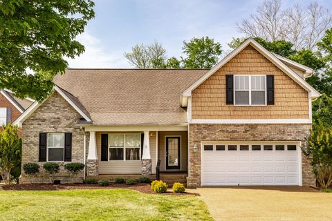 1453 Bern Dr Spring Hill TN 37174