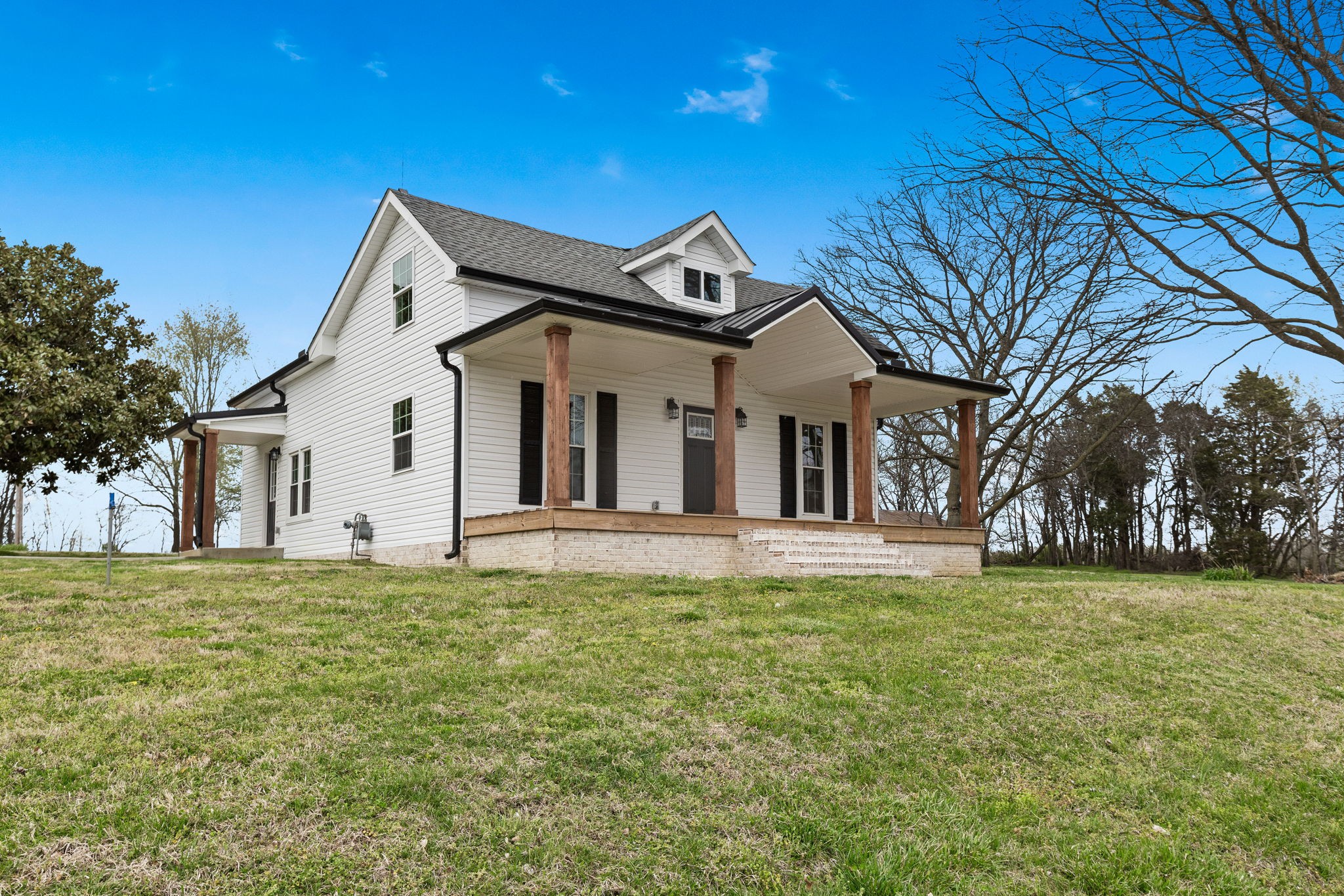6870 Highway 25 E