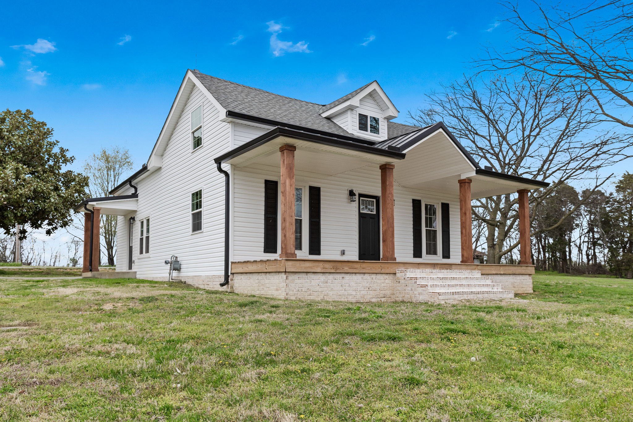 6870 Highway 25 E