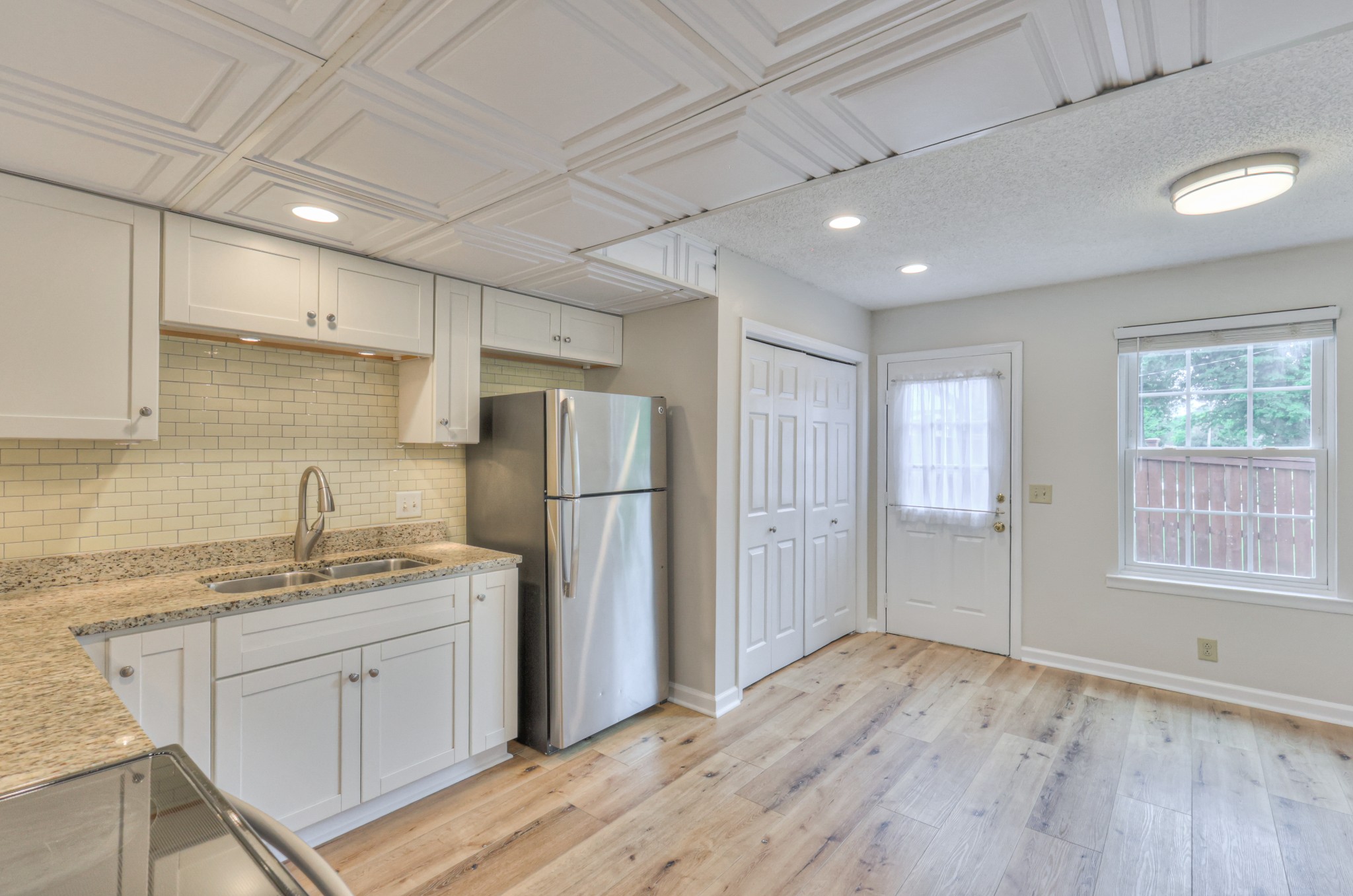 3927 Westlawn Pl