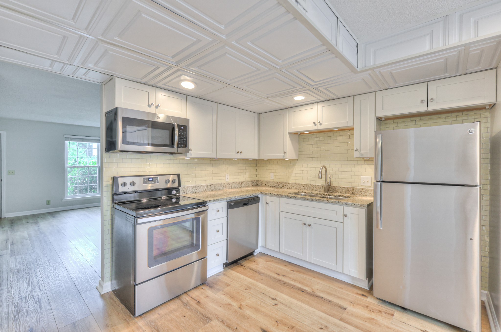 3927 Westlawn Pl