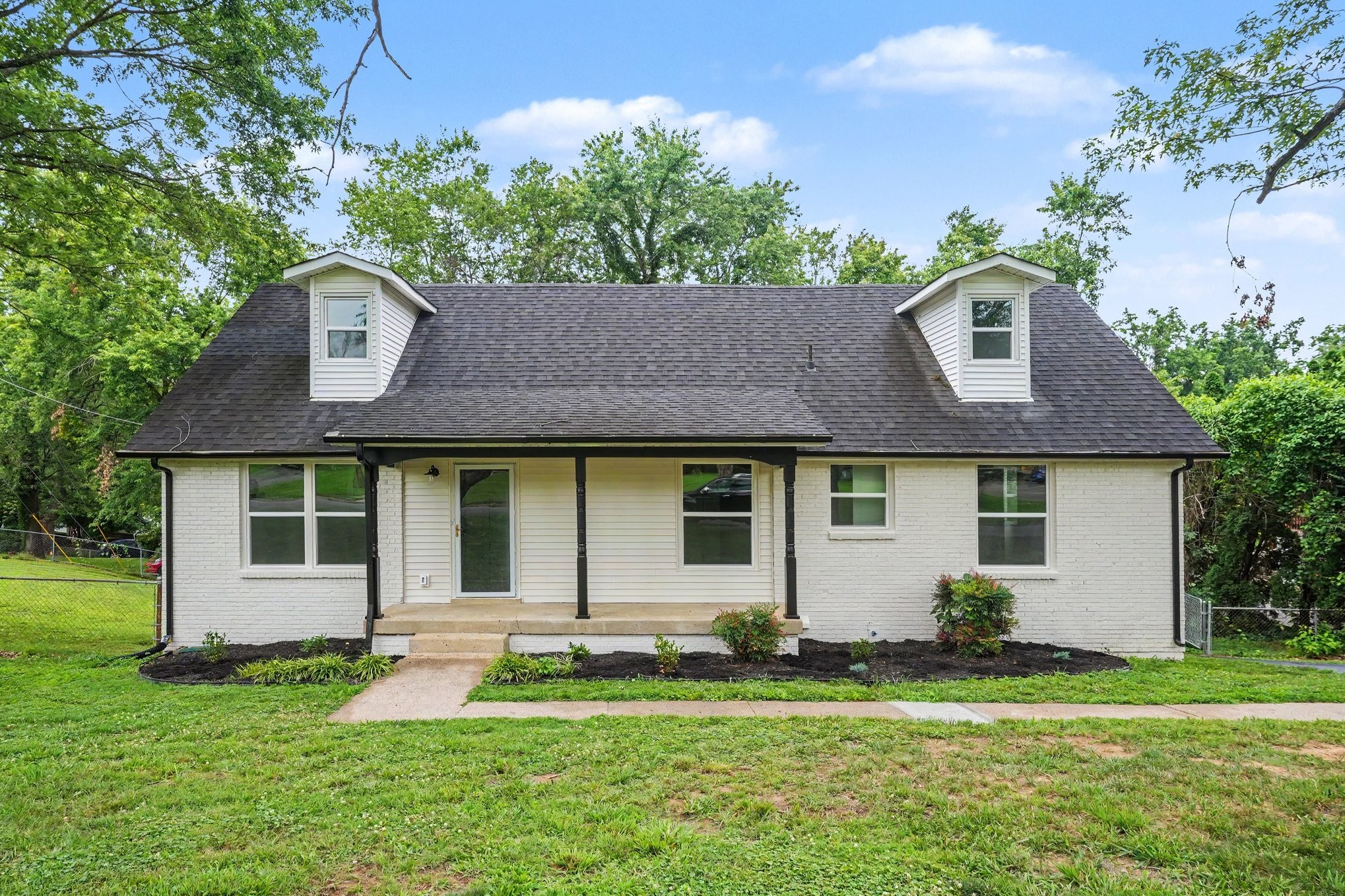 Photo 1 of 33 — 4833 Shasta Dr, Old Hickory, TN 37138