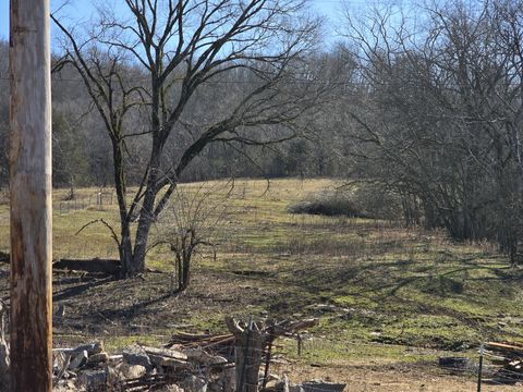 448 Holder Branch Ln Hartsville TN 37074