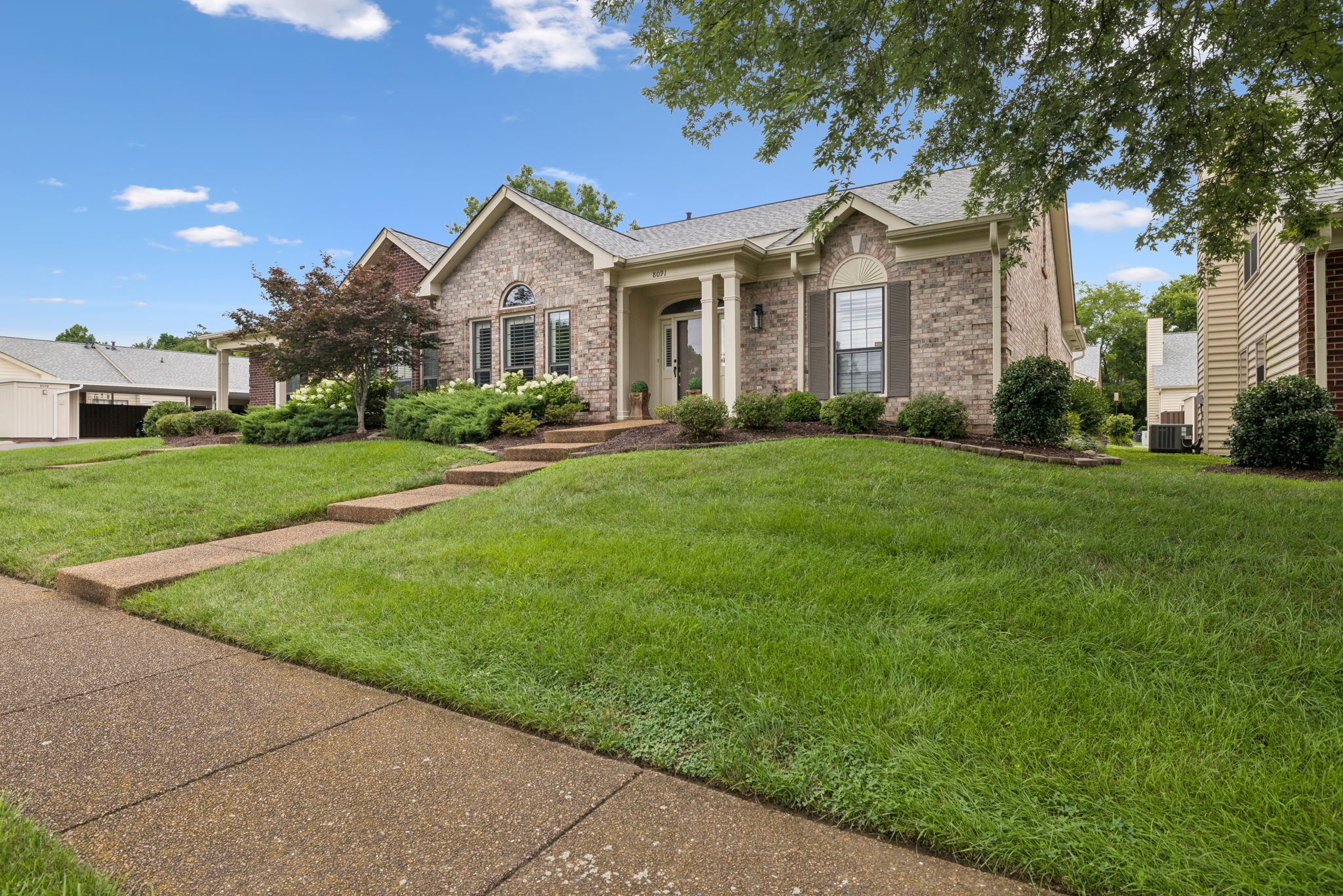 3-bed home for sale in Franklin, TN 37067, 8091 Sunrise Cir 8091 Sunrise Cir, Franklin TN 37067 3-bed home, photo 3 of 47