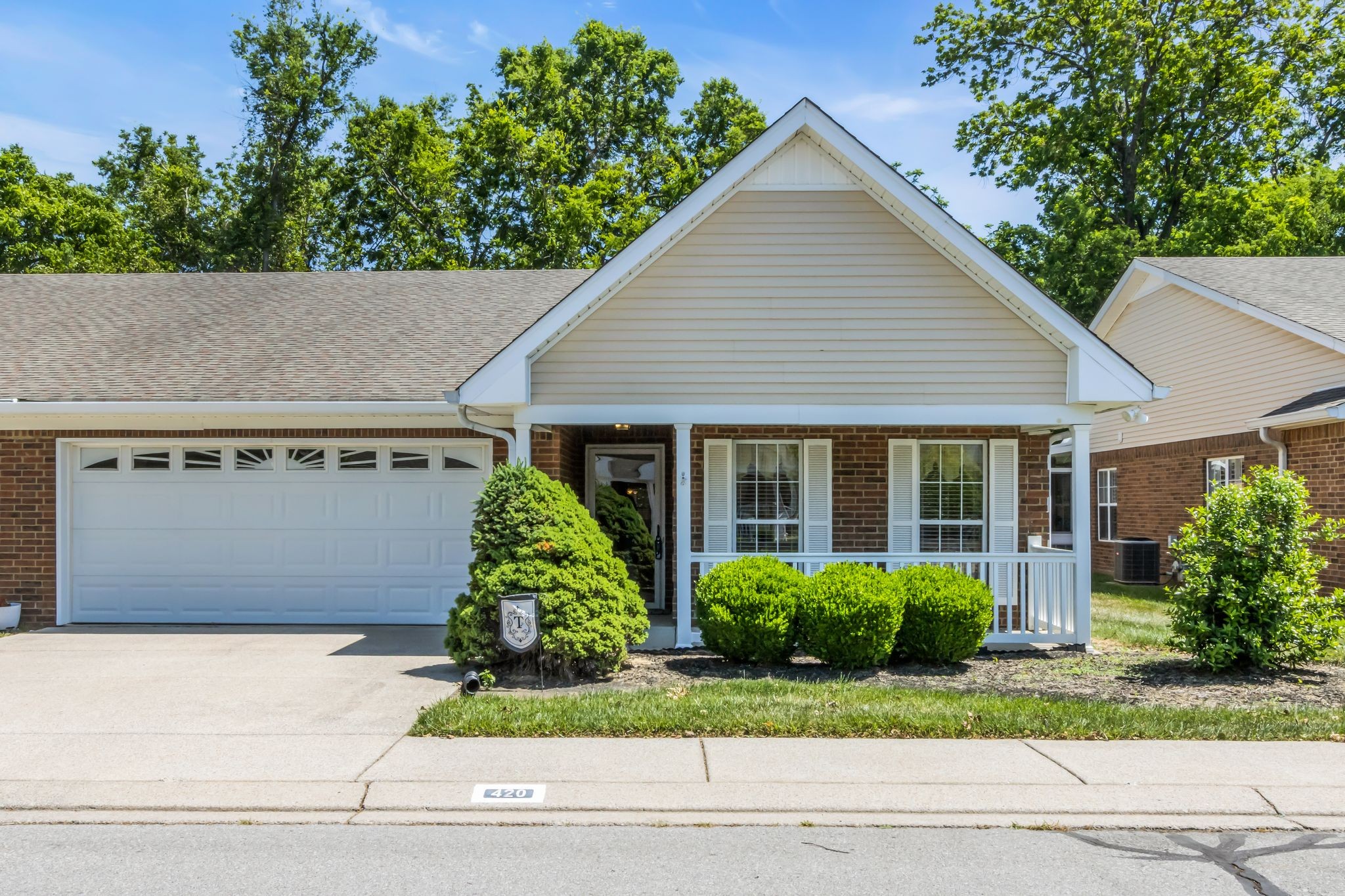 420 Forest Glen Cir