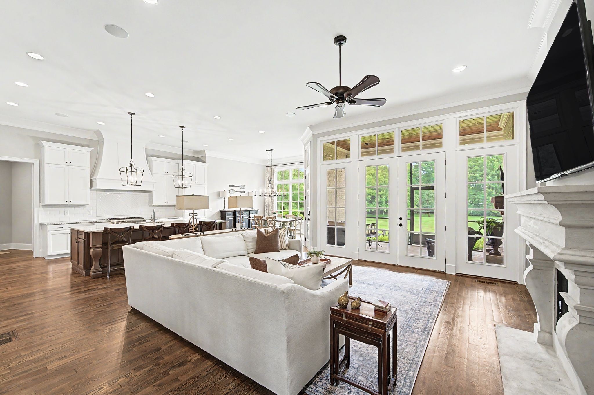 401 Belle Glen Ln