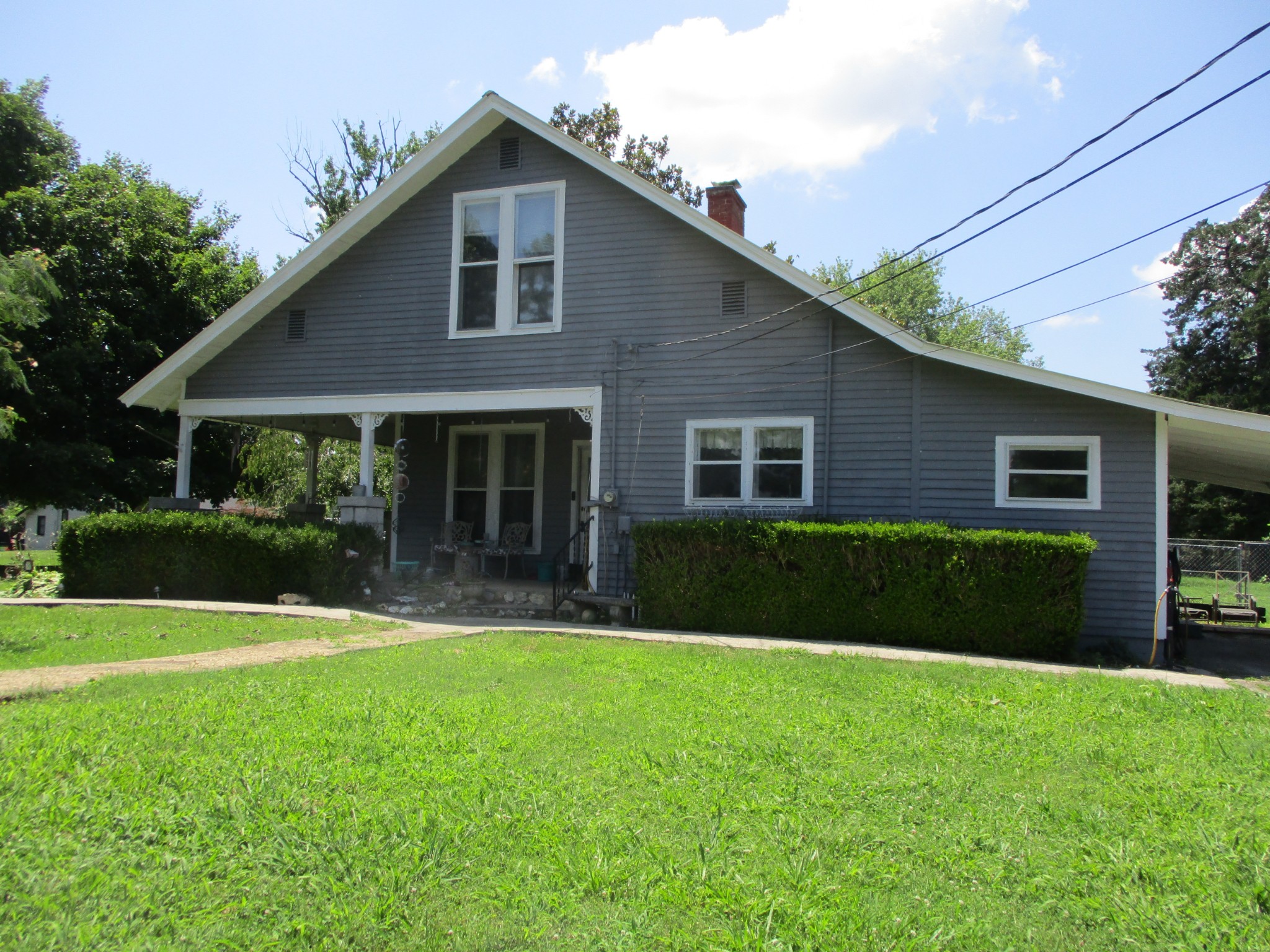 526 W Main St