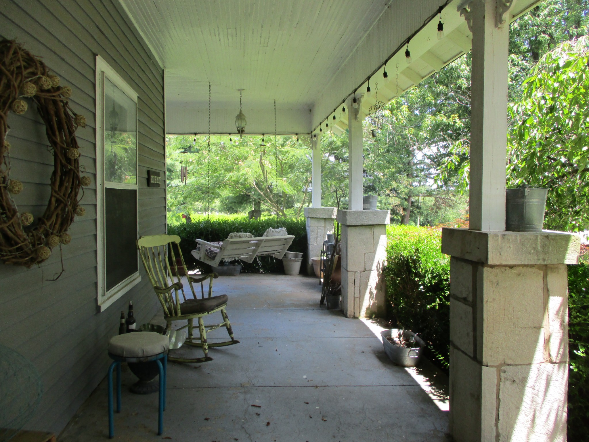 526 W Main St