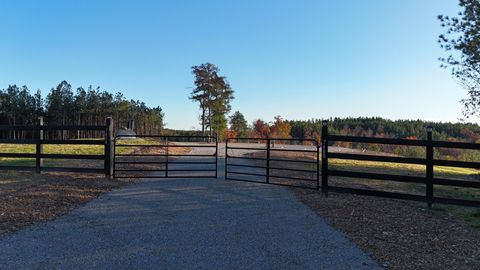 7468 Old Hohenwald Rd Linden TN 37096