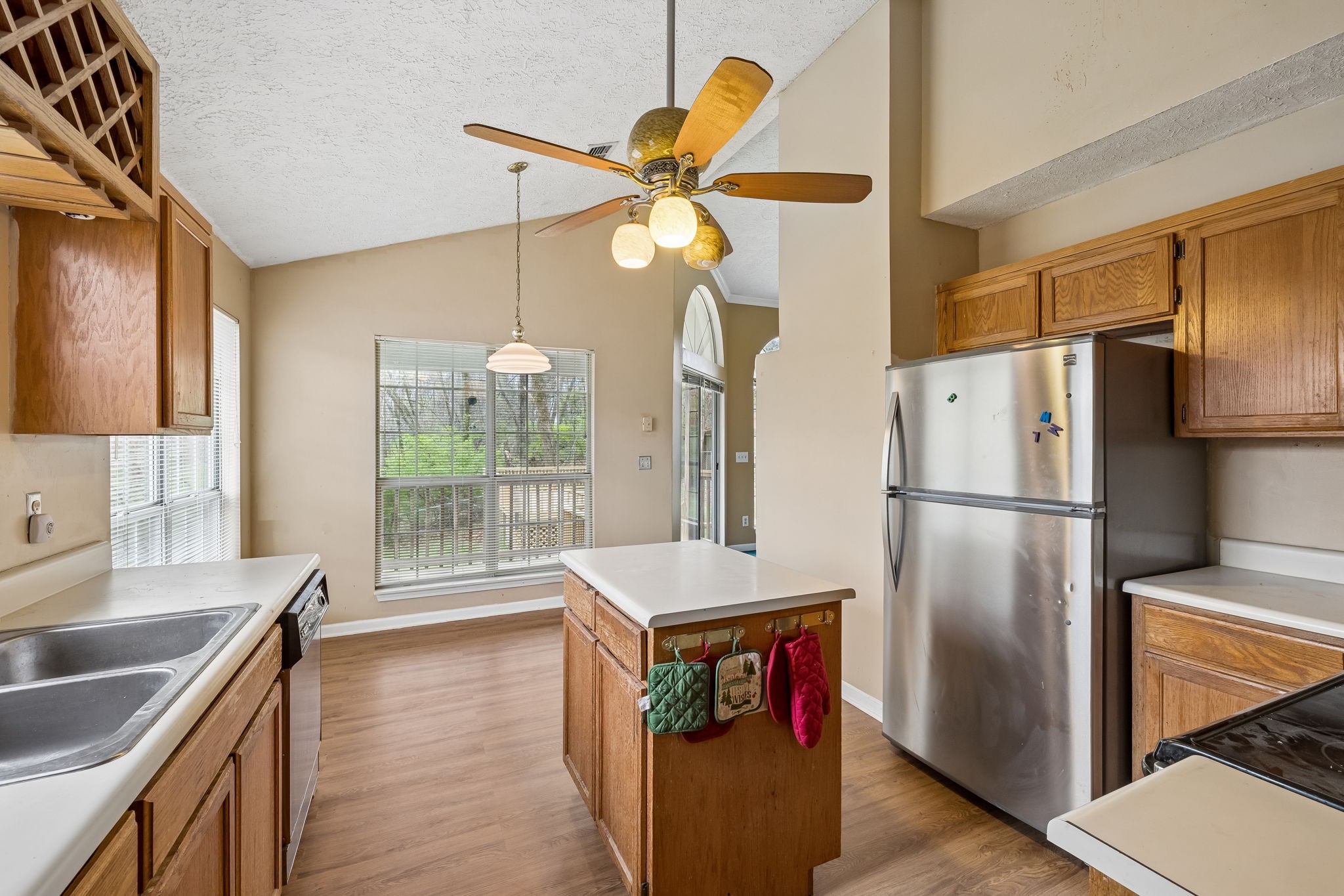 404 Black Mountain Dr