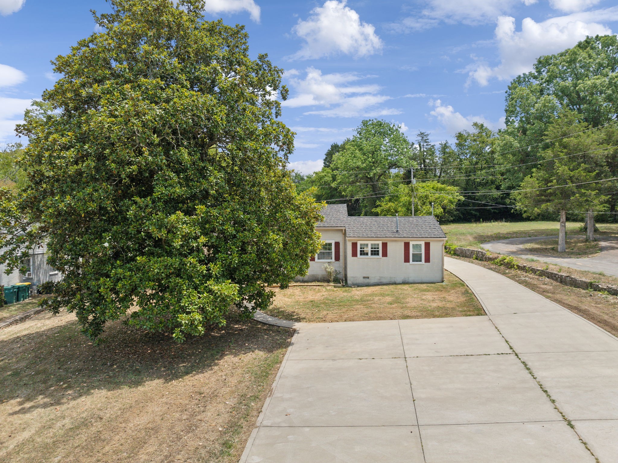 1011 Cornersville Rd