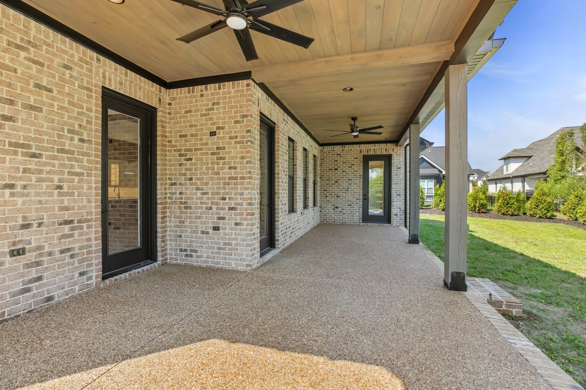 1137 Willow Springs Dr