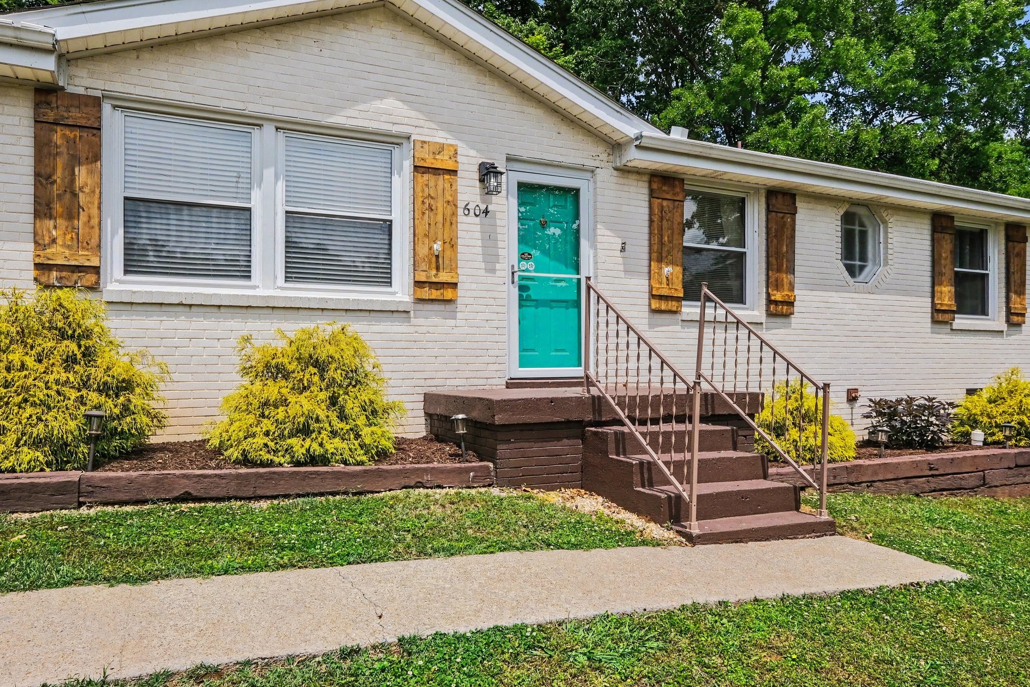 604 Dorothy Dr