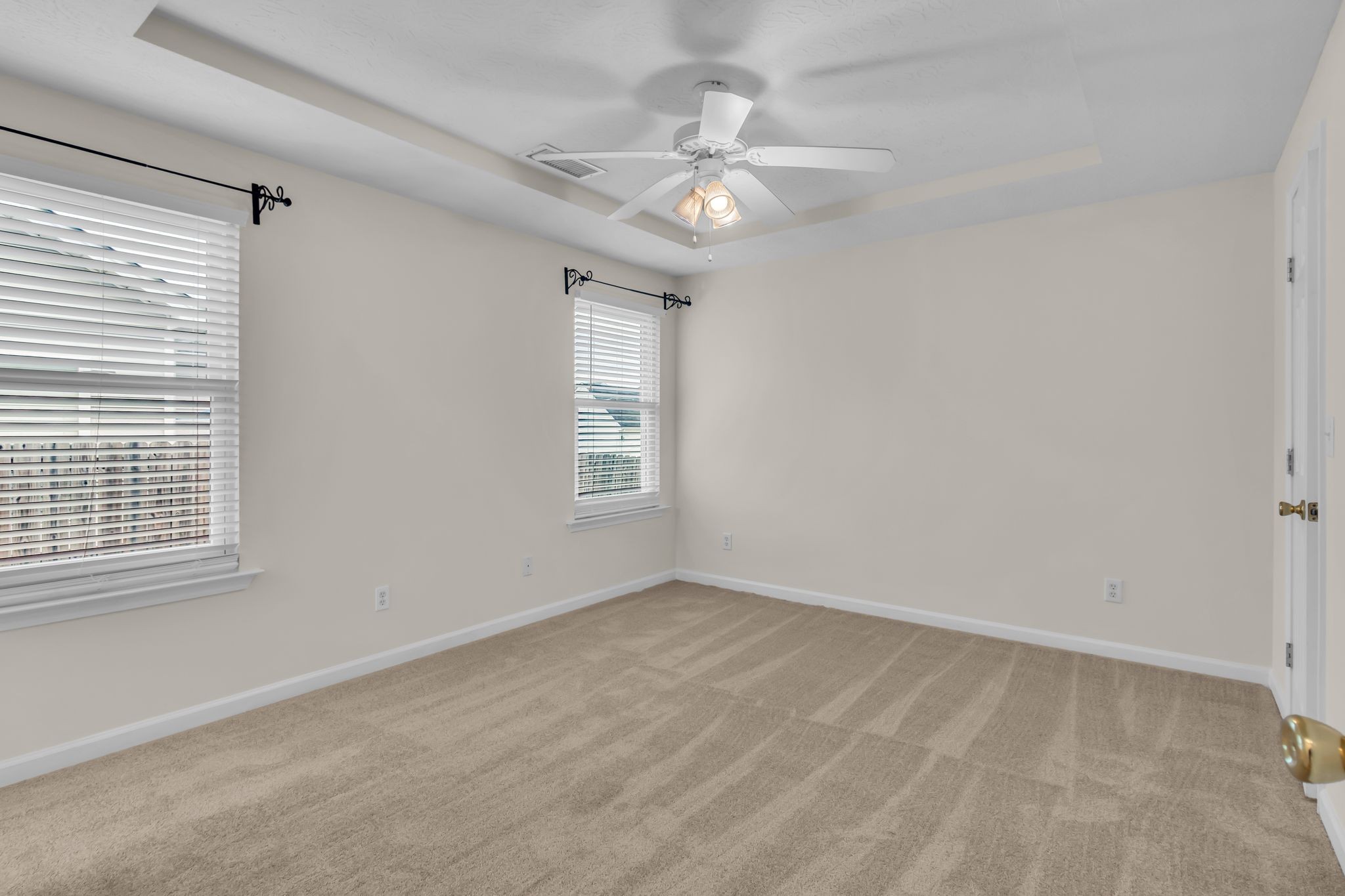 Murfreesboro, Tennessee 37128, United States, 2 Bedrooms Bedrooms, ,2 BathroomsBathrooms,Residential,Active,248418