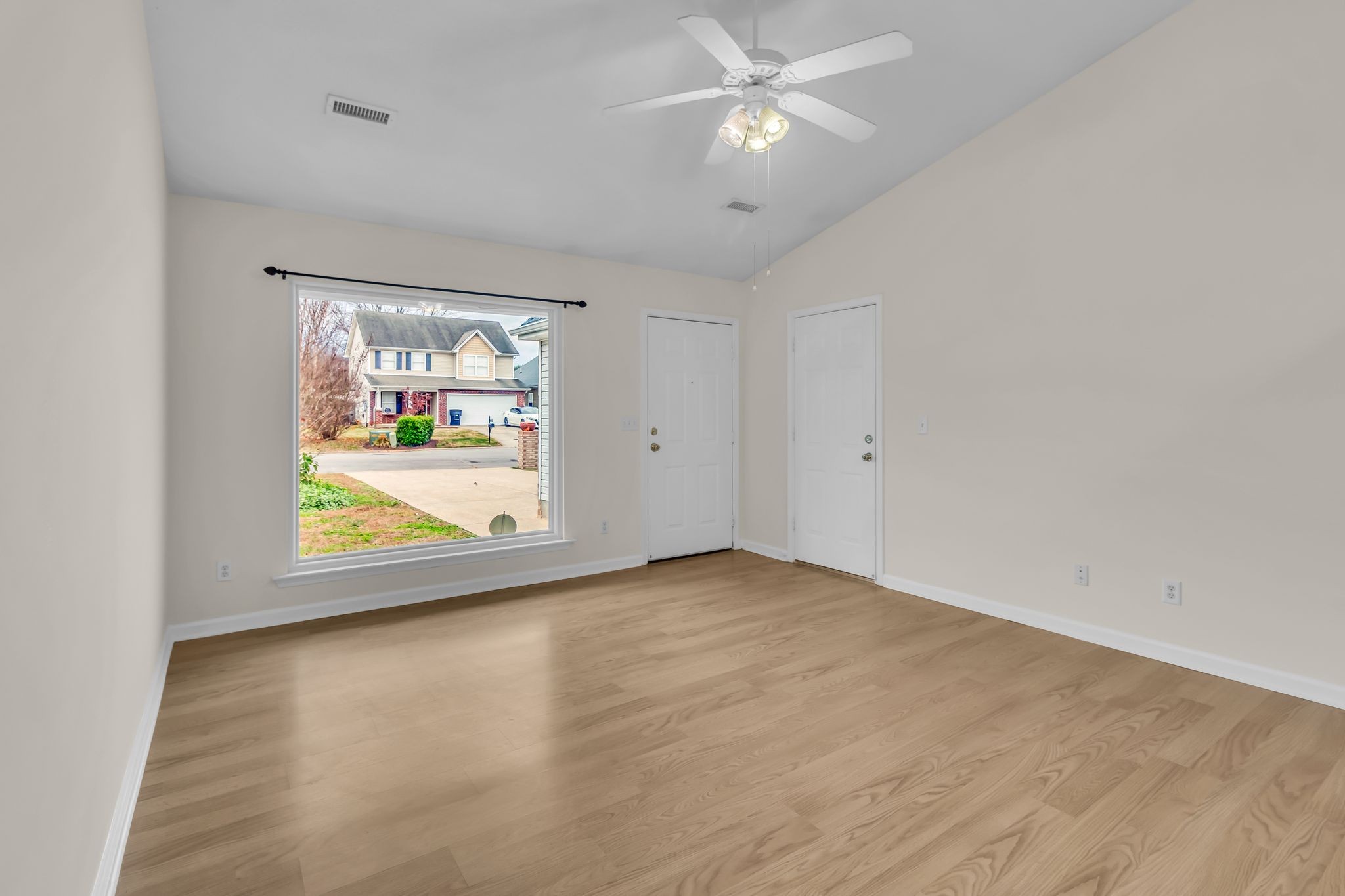 Murfreesboro, Tennessee 37128, United States, 2 Bedrooms Bedrooms, ,2 BathroomsBathrooms,Residential,Active,248418