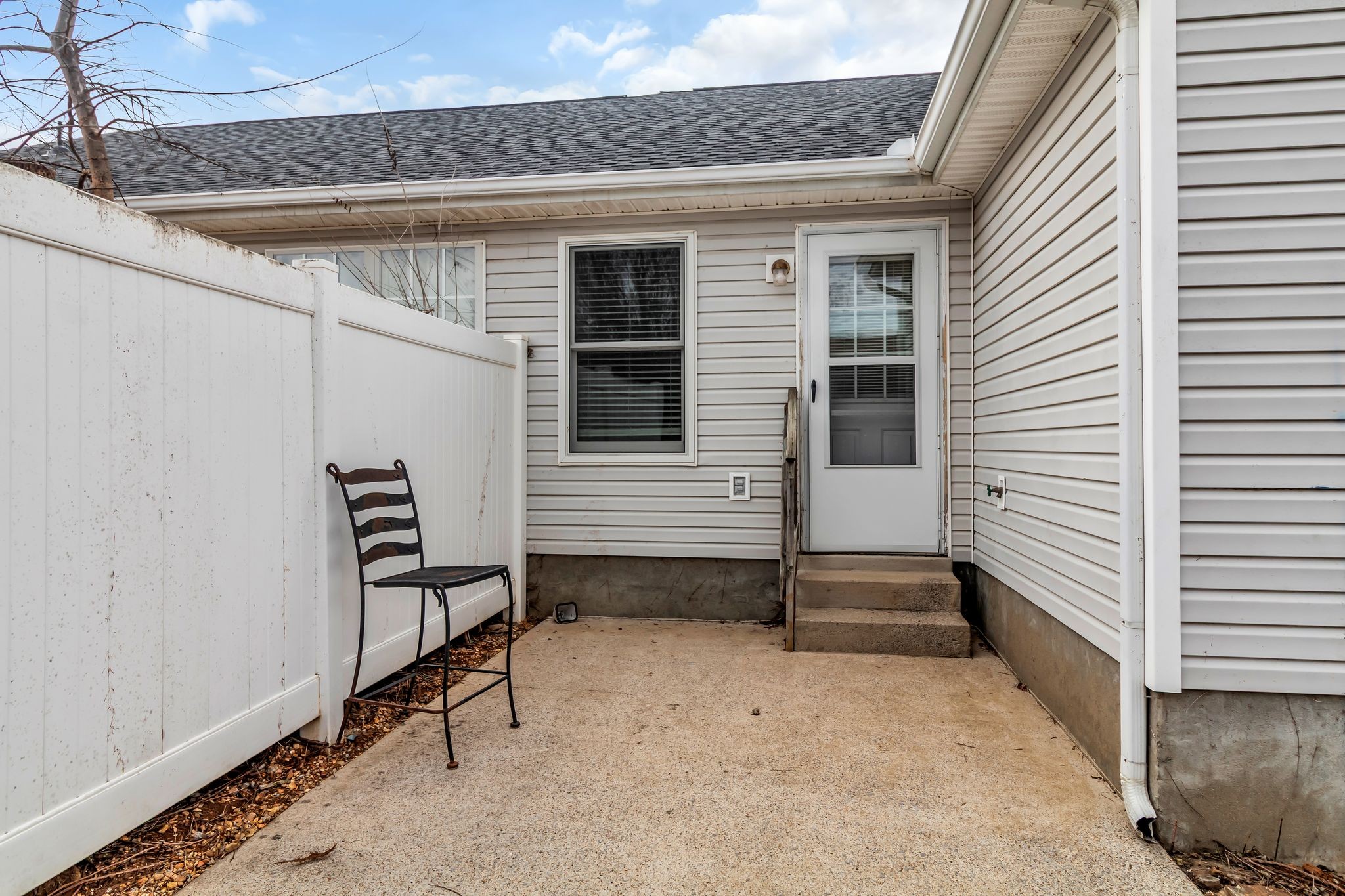 Murfreesboro, Tennessee 37128, United States, 2 Bedrooms Bedrooms, ,2 BathroomsBathrooms,Residential,Active,248418