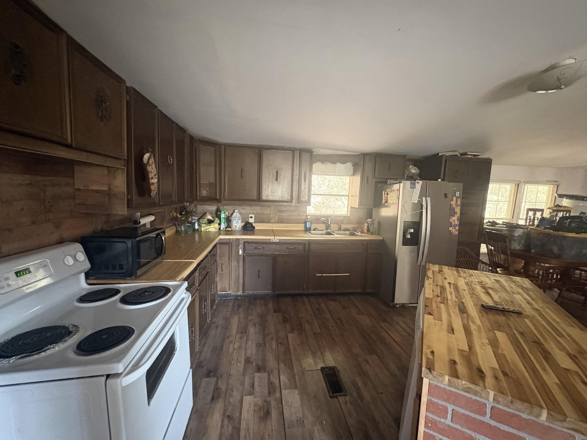 206 Ben Henry Rd