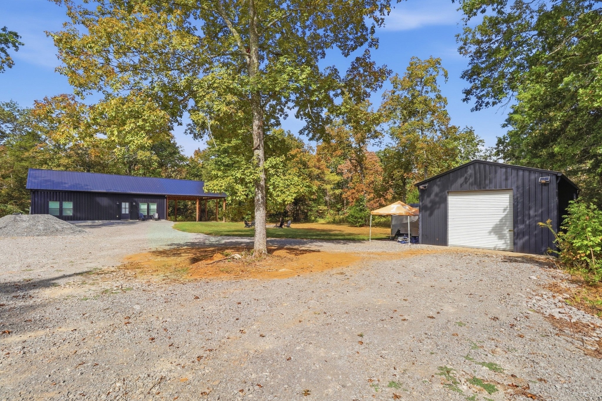 2001 Smith Hall Rd