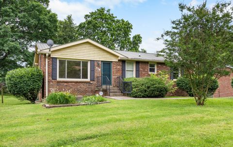 310 Lake Court Dr, Clarksville, TN 37043 - MLS#: 2885176