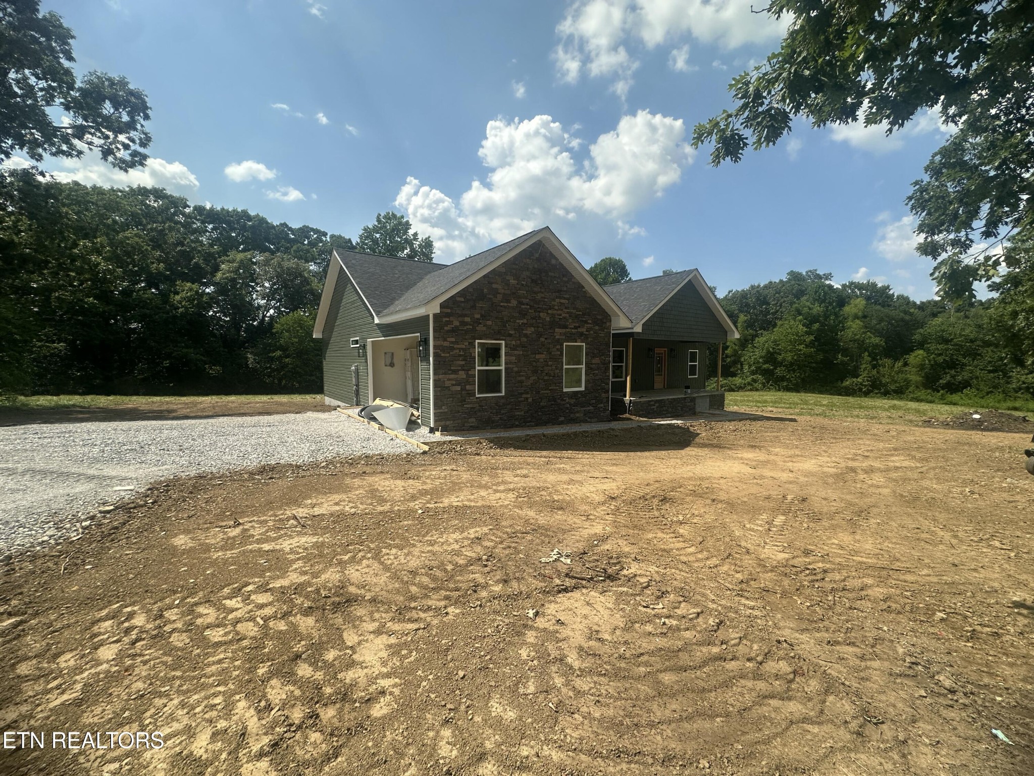 250 Old Grimsley Court