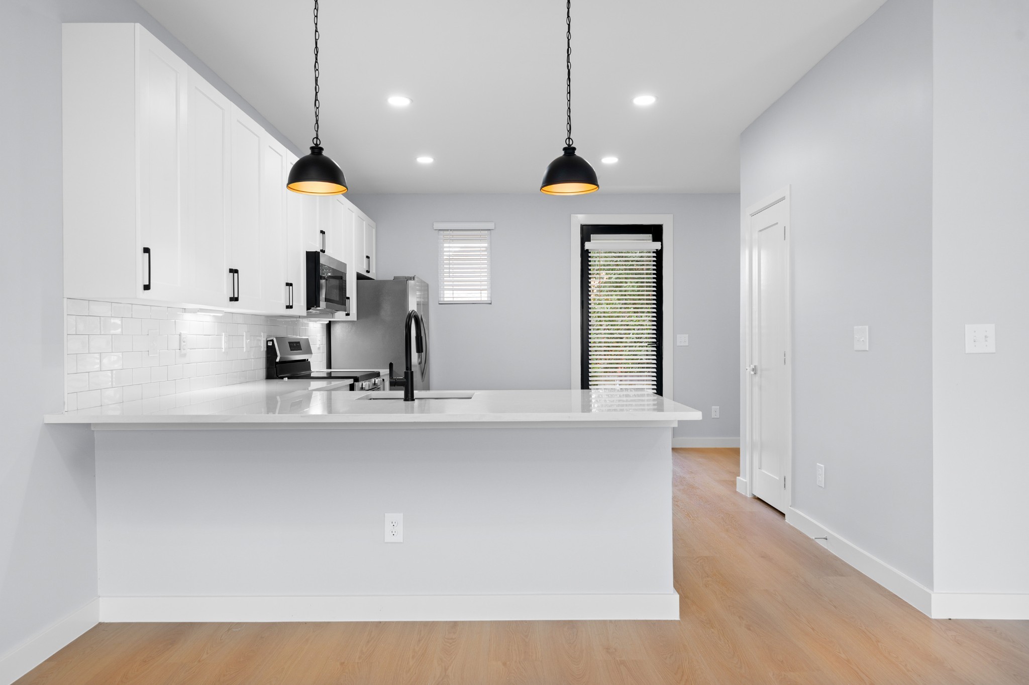 404 Curtis Hilton Way